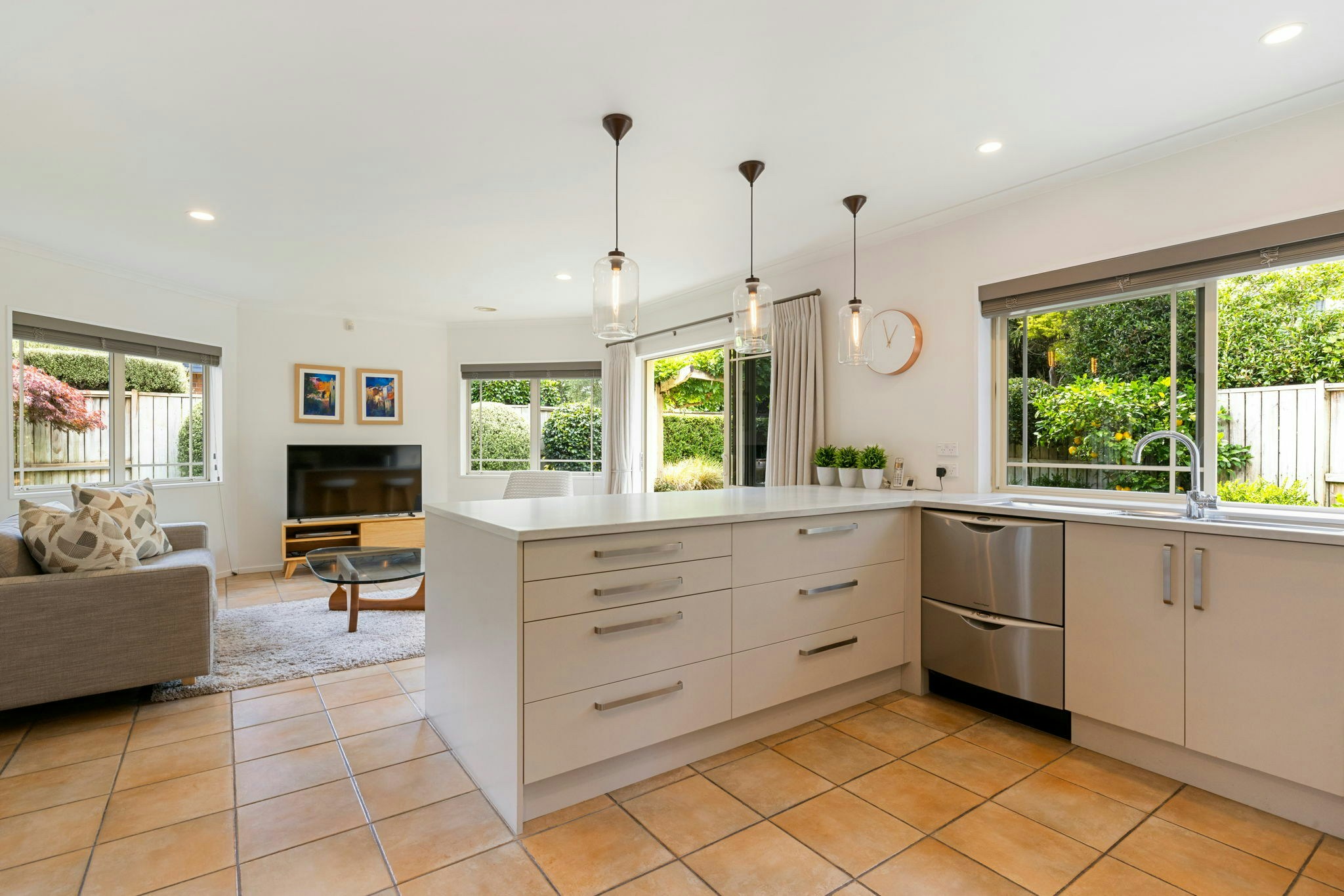 19 web or mls in House SR5 6319