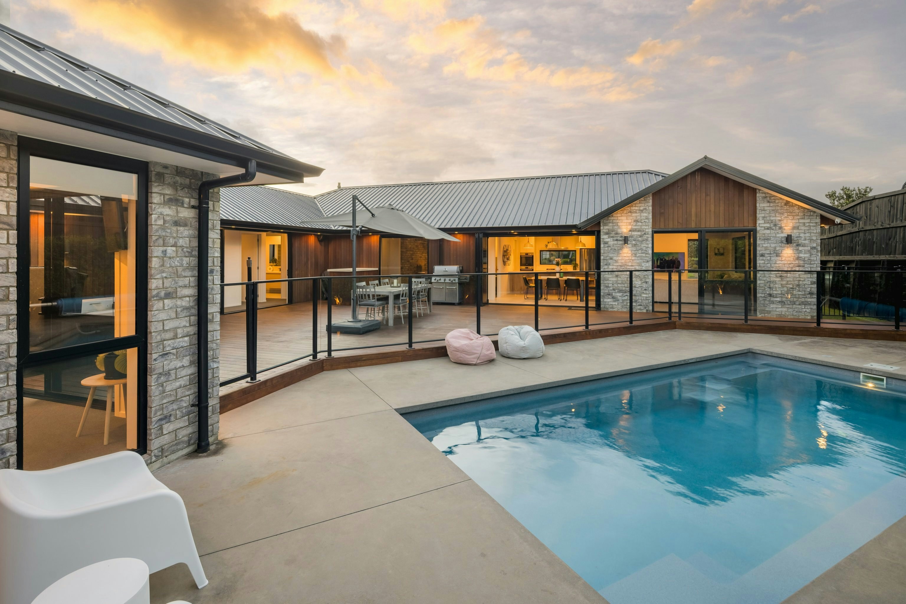 2 custom in House AR5 4630