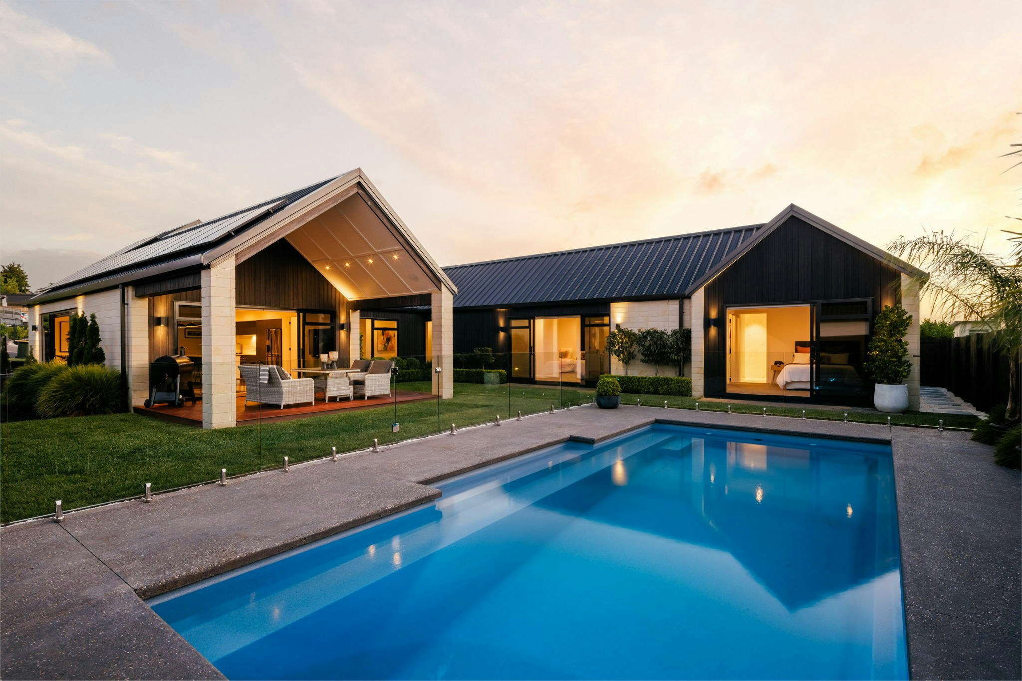 2 web or mls 44 in House AR5 6428