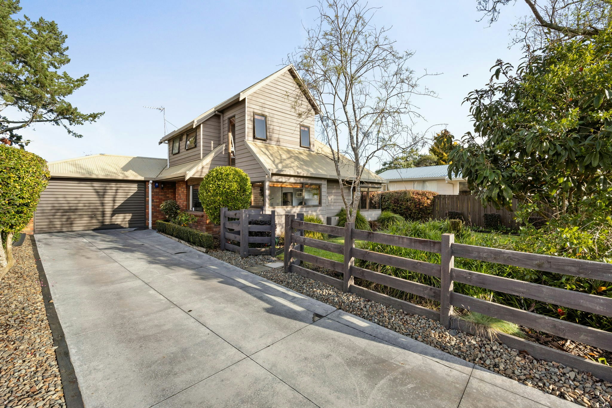 2 web or mls in House AR0 4255