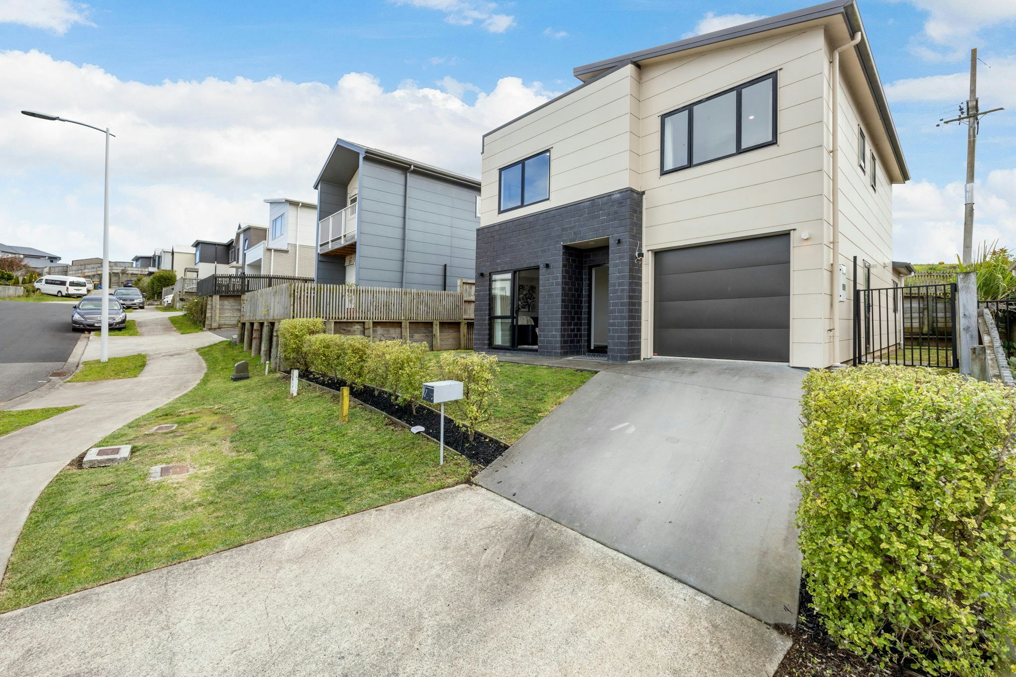 2 web or mls in House AR0 7102