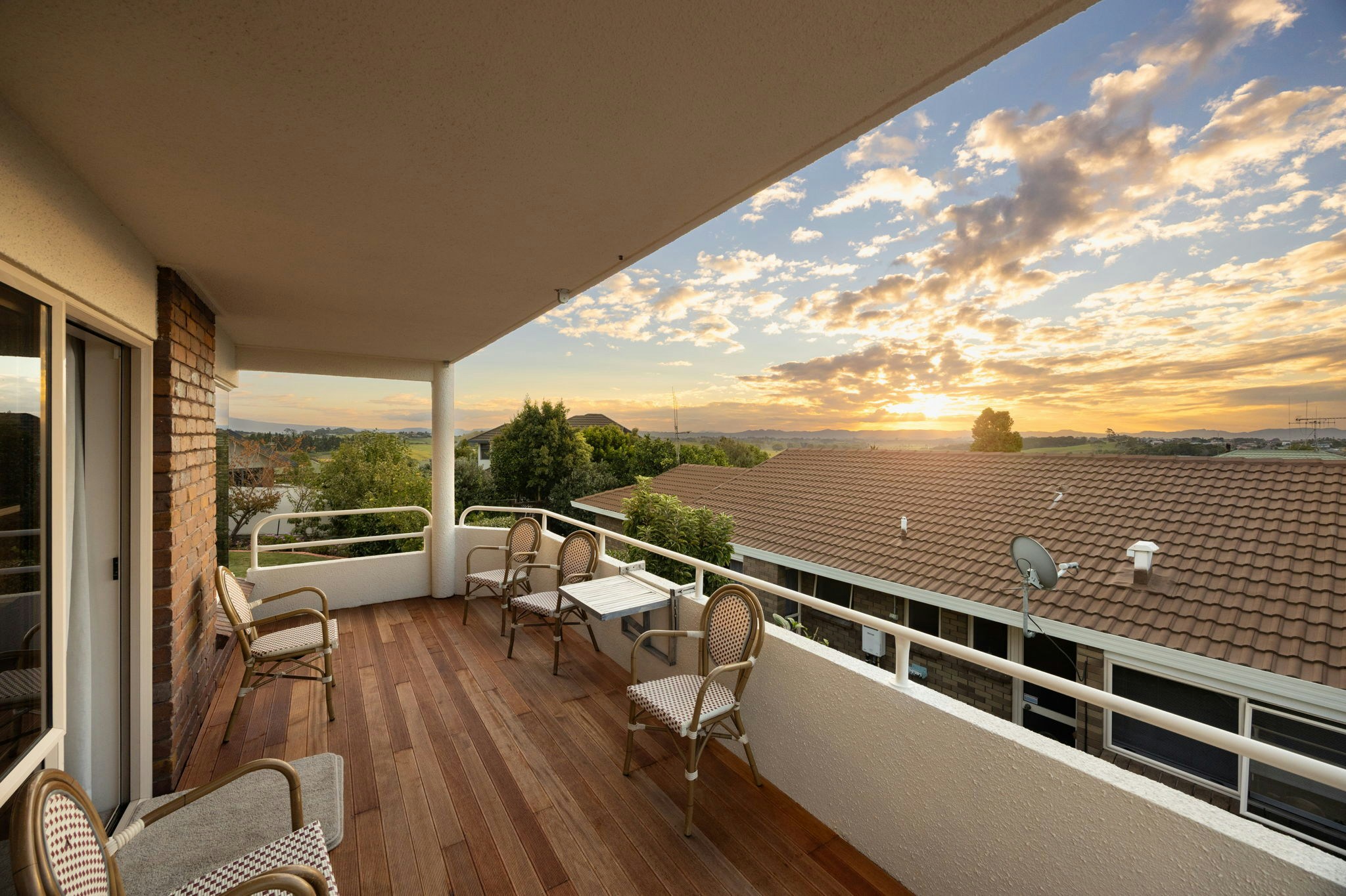 2 web or mls in House AR0 7825