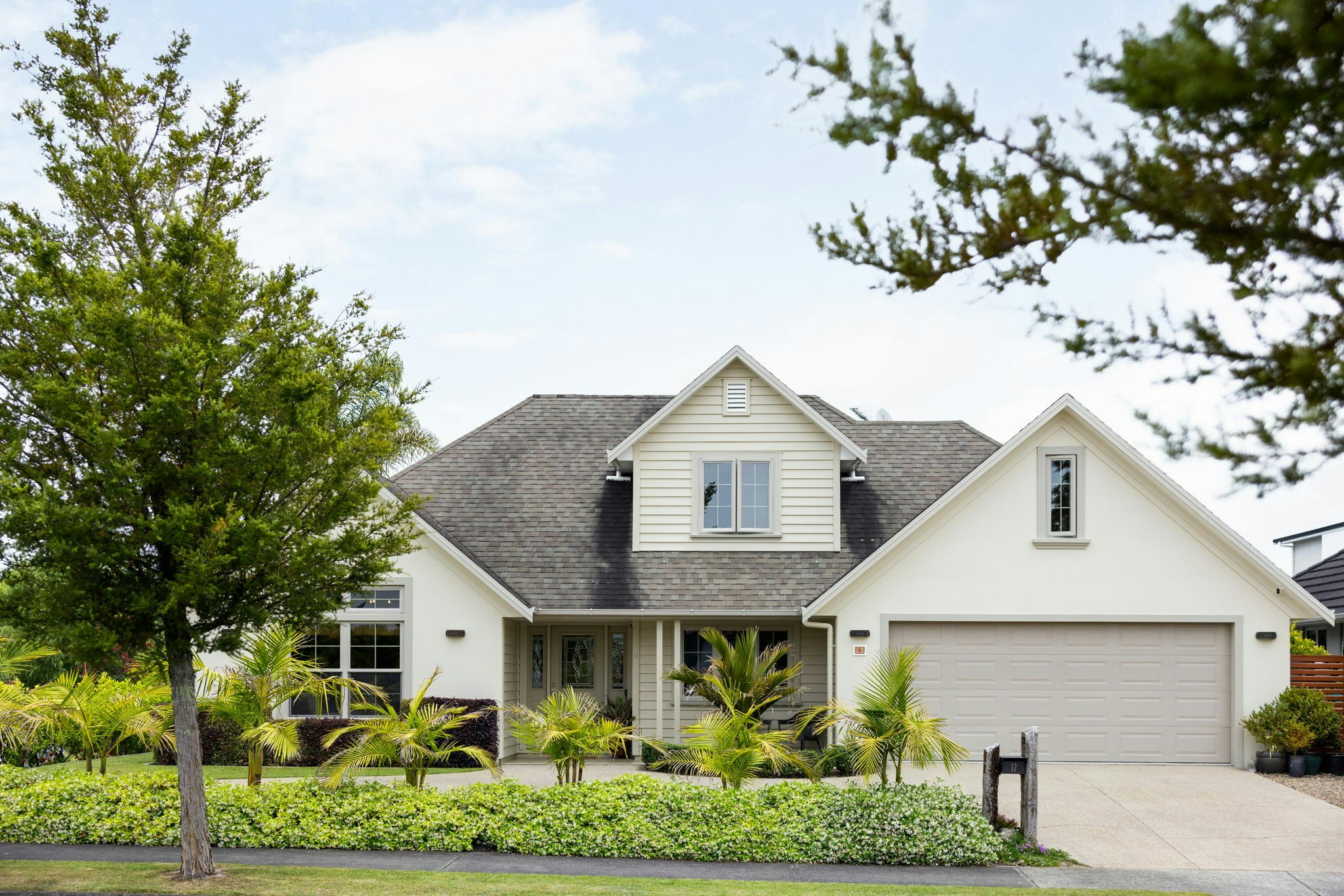 2 web or mls in House AR5 1325