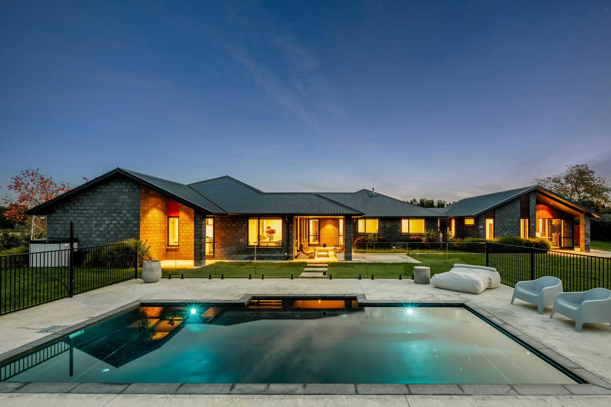 2 web or mls in House AR5 4175