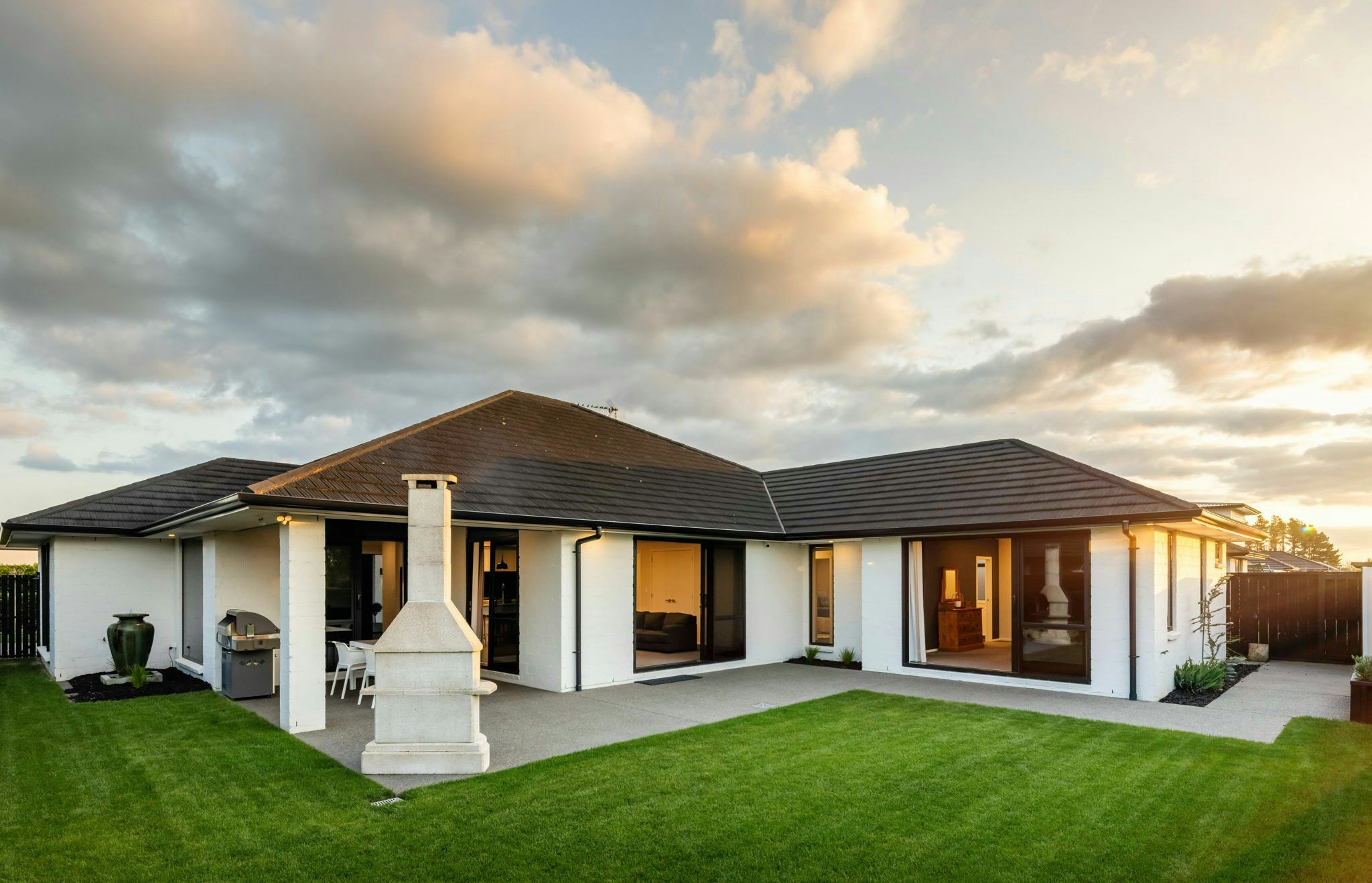 2 web or mls in House AR5 4688