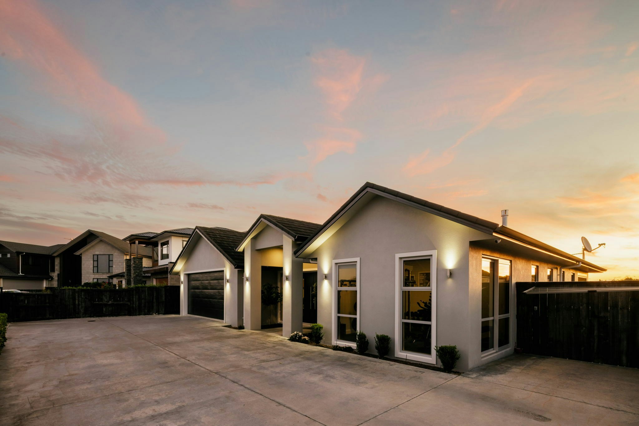 2 web or mls in House AR5 5254