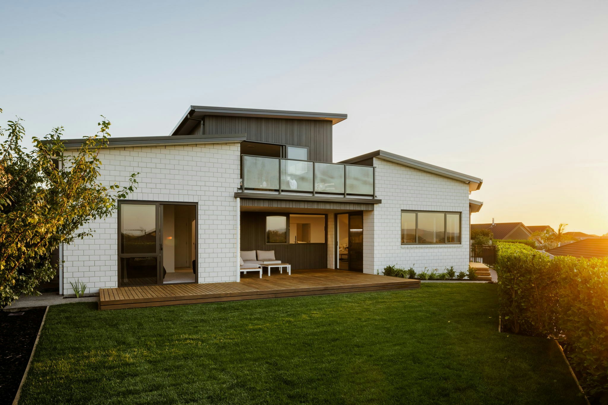 2 web or mls in House AR5 9574