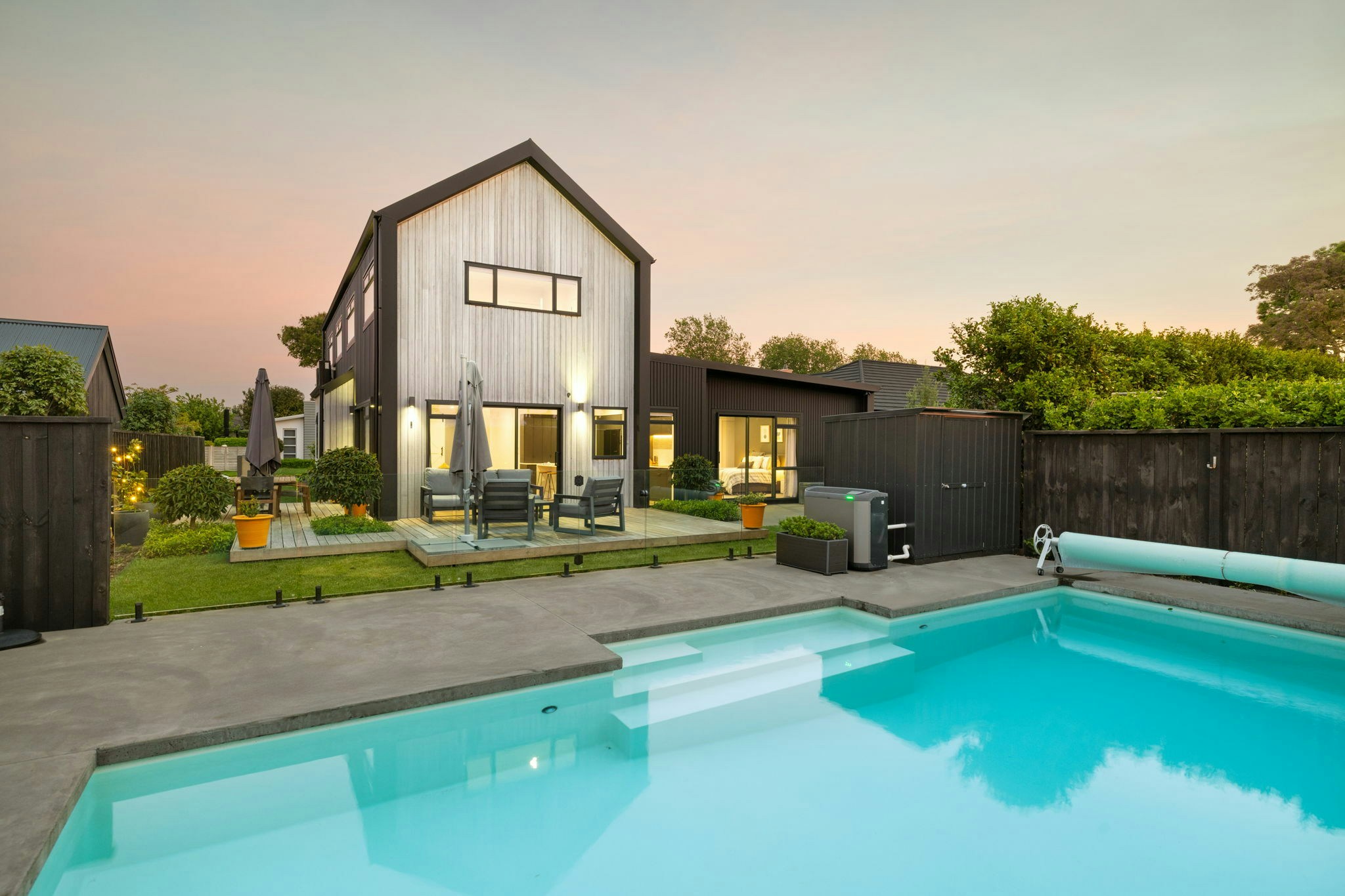 2 web or mls in House SR5 8720 rev