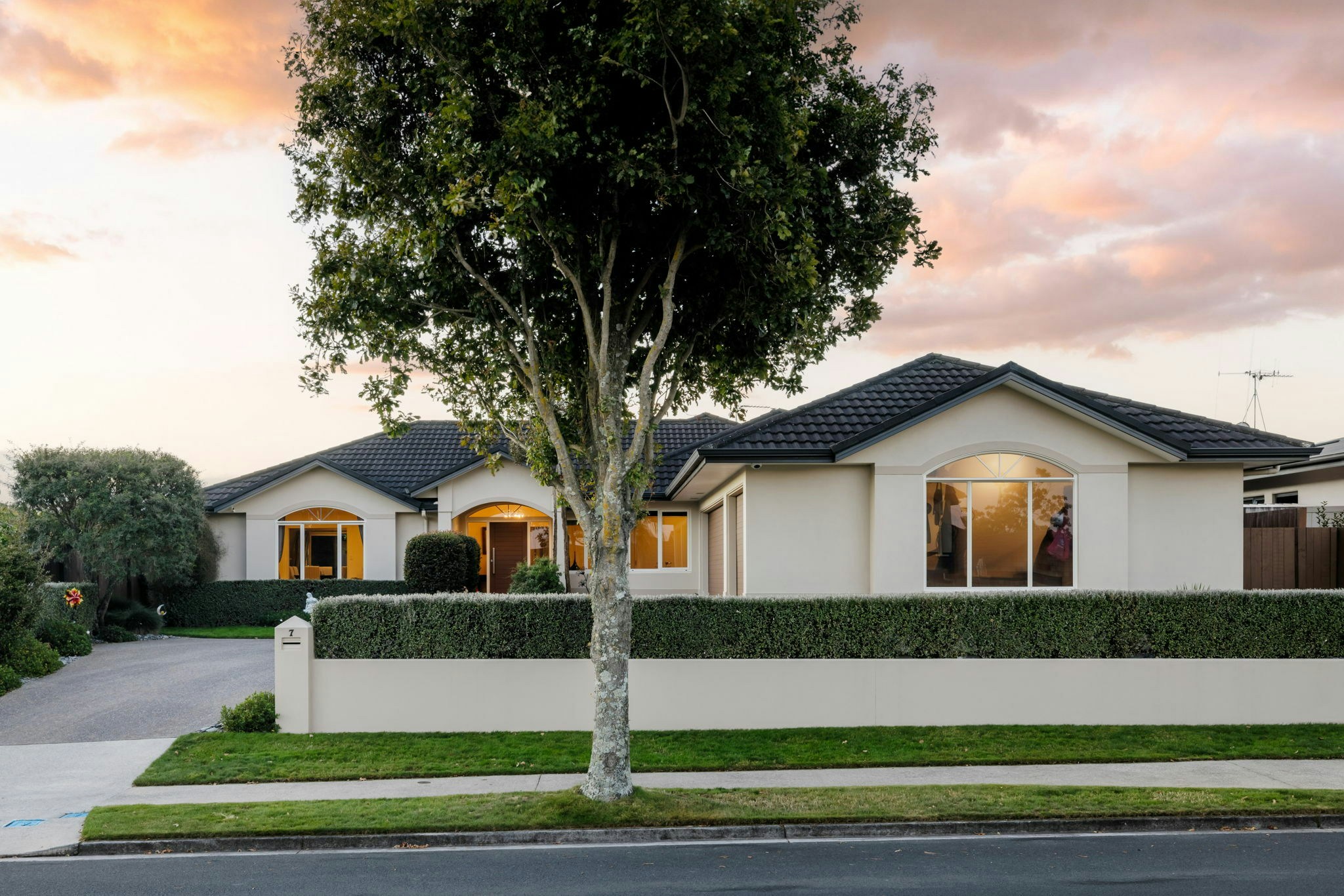 2 web or mls in House SR5 9084