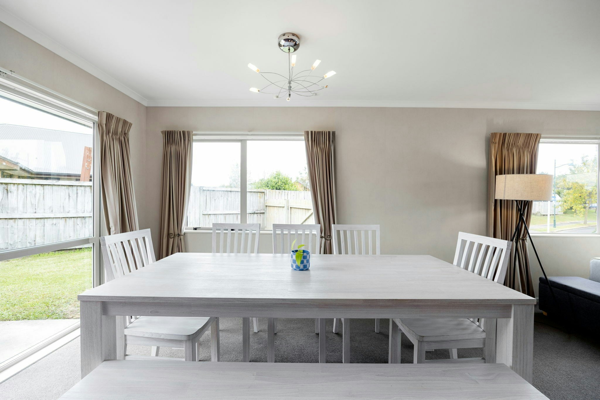 20 web or mls in House AR0 2509