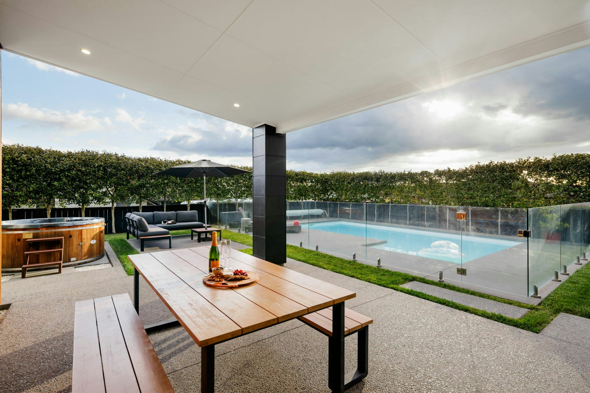 20 web or mls in House AR5 0108