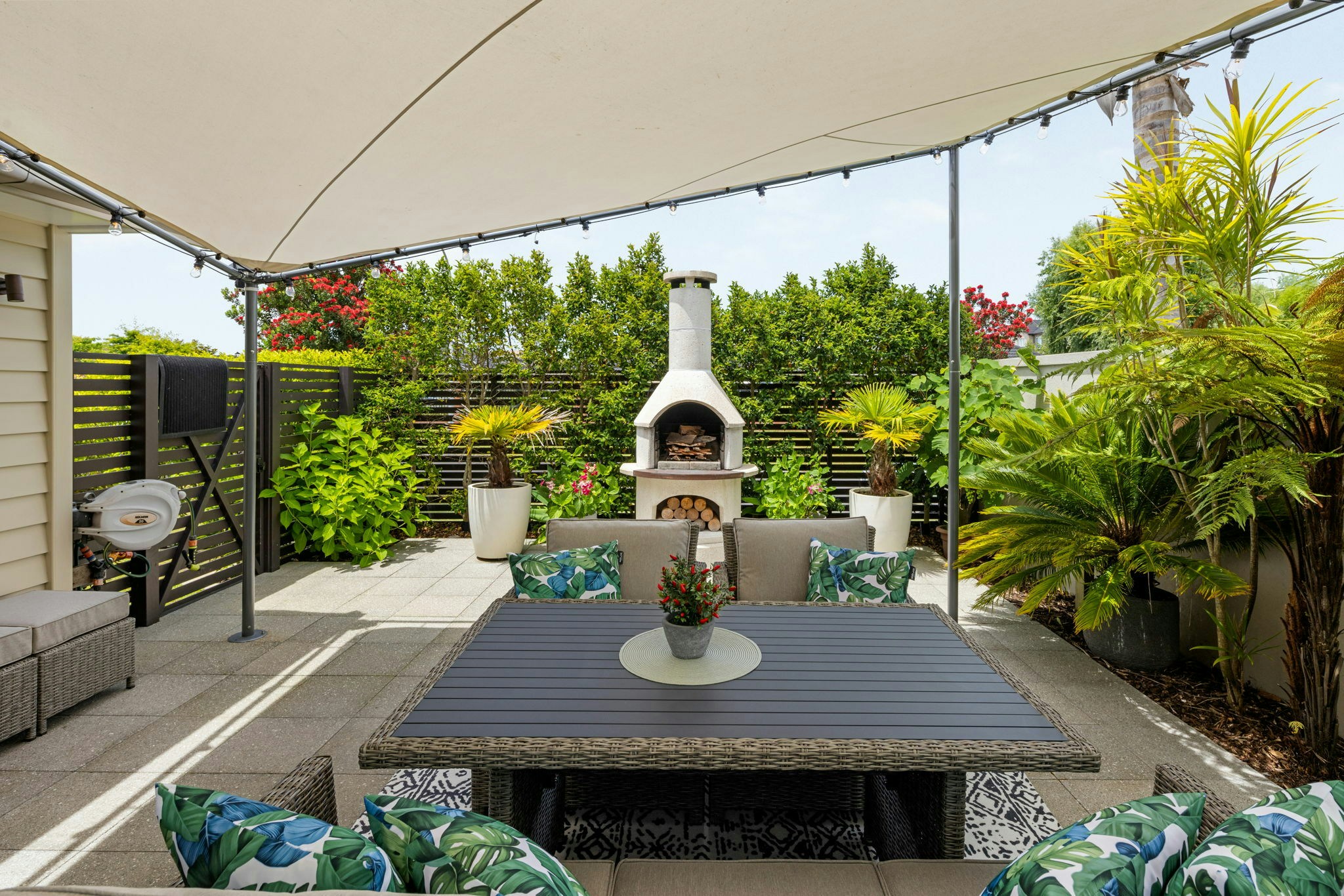 20 web or mls in House AR5 1236