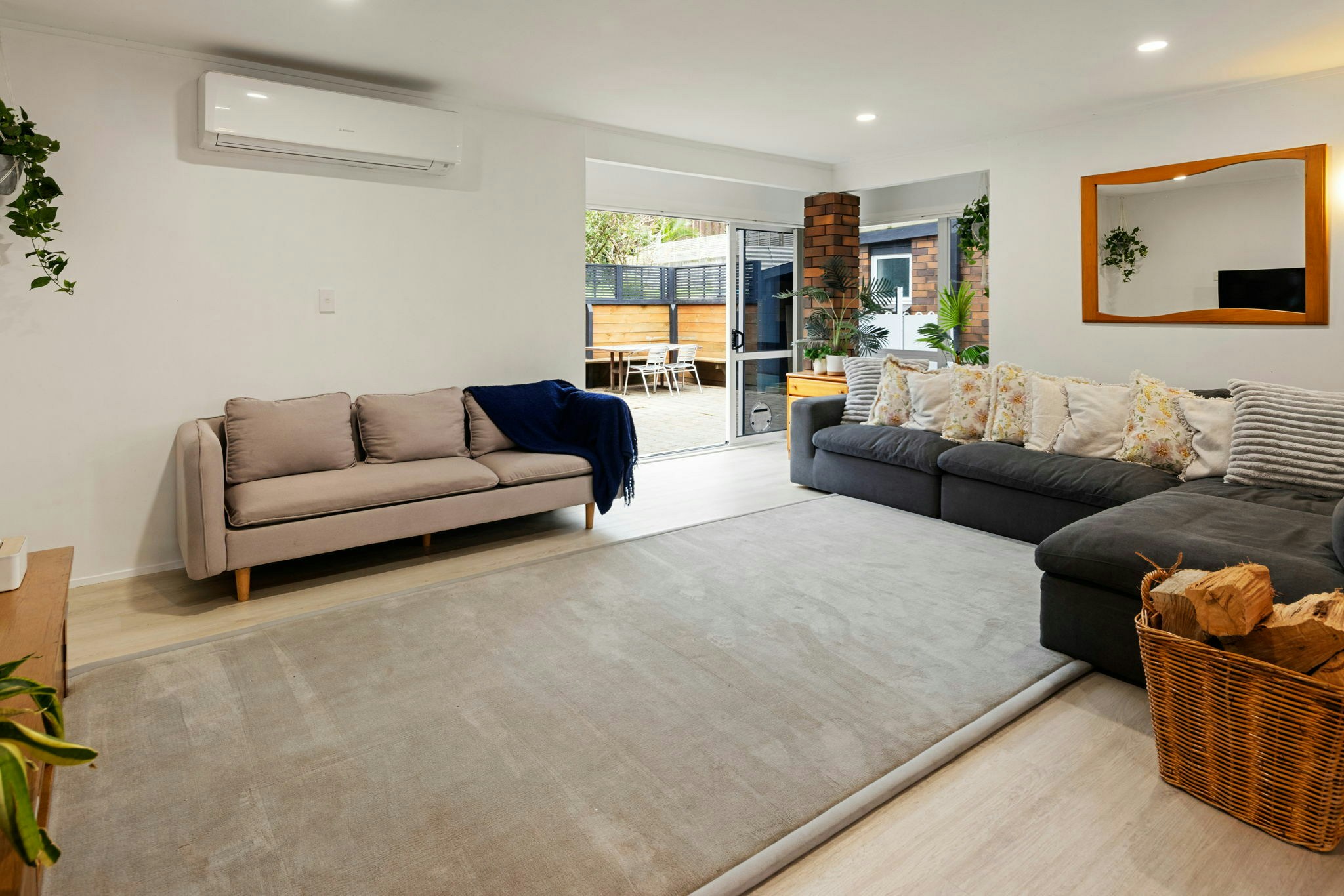 20 web or mls in House AR5 9729