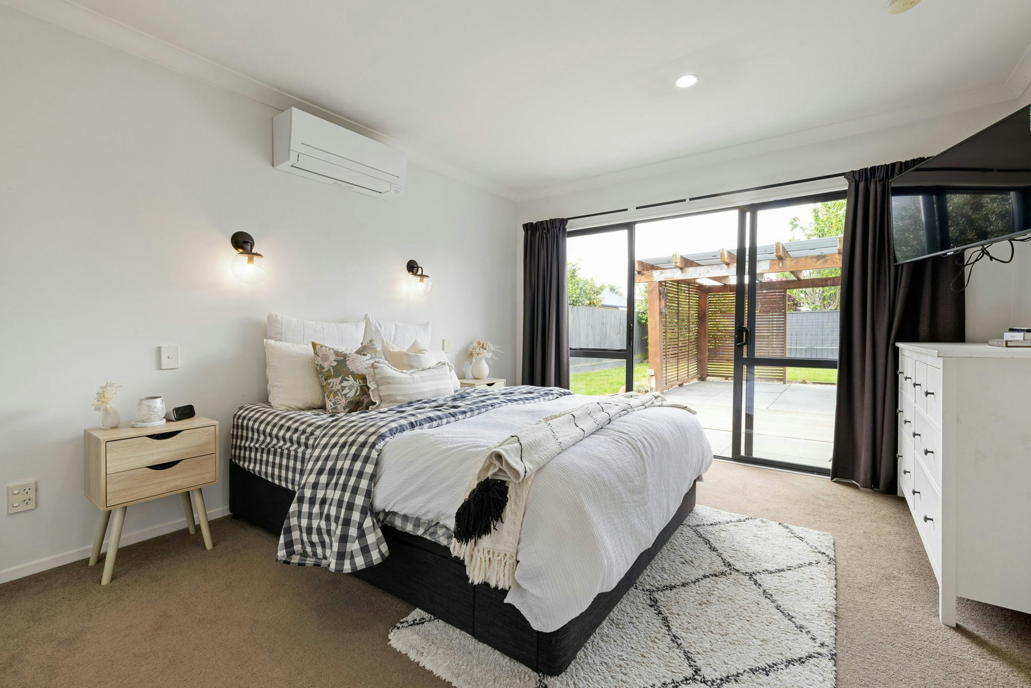 20 web or mls in House SR5 2350