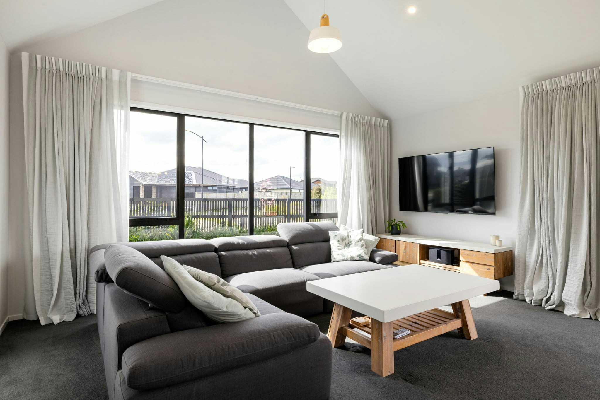 20 web or mls in House SR5 7422