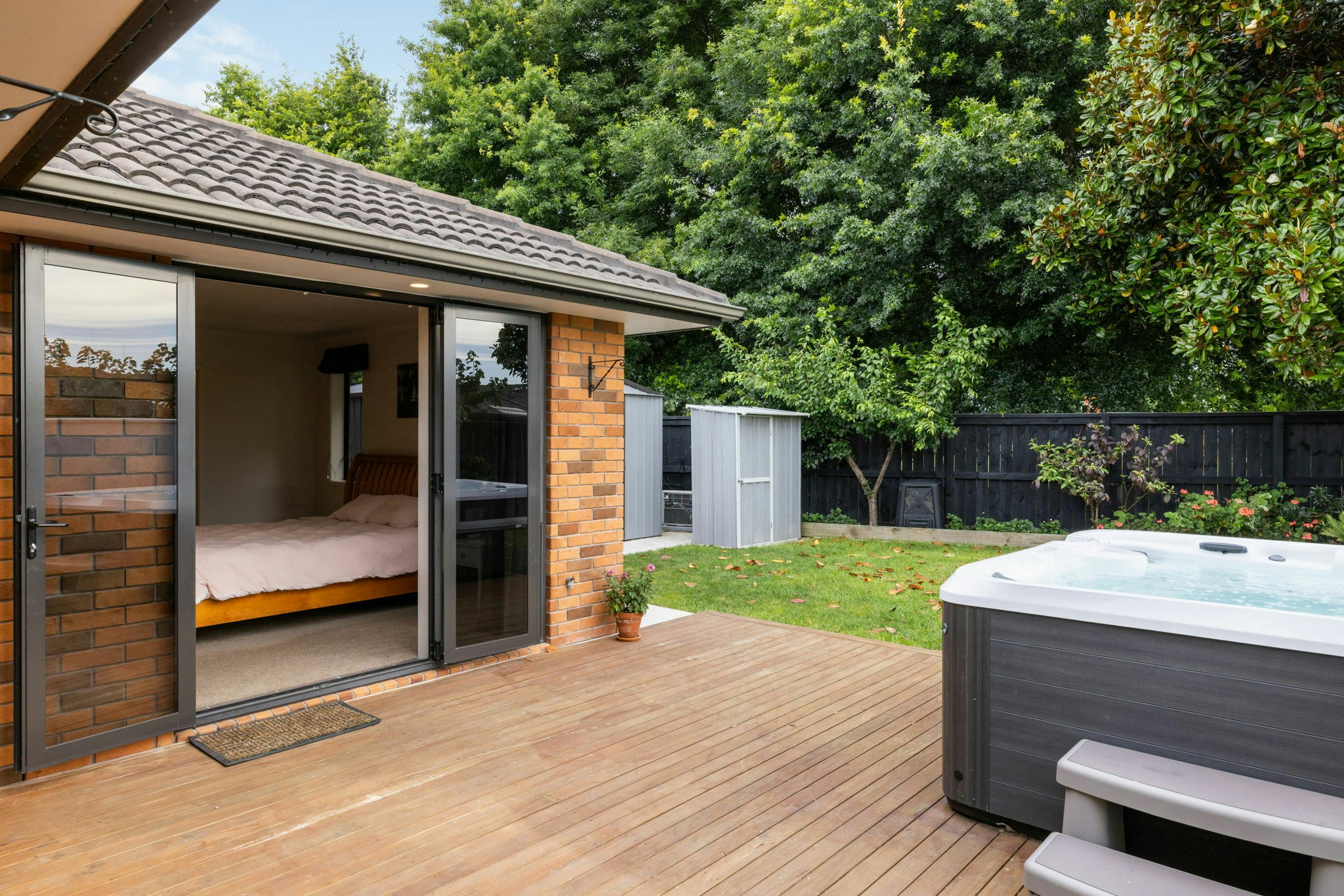 20 web or mls in House SR5 9542