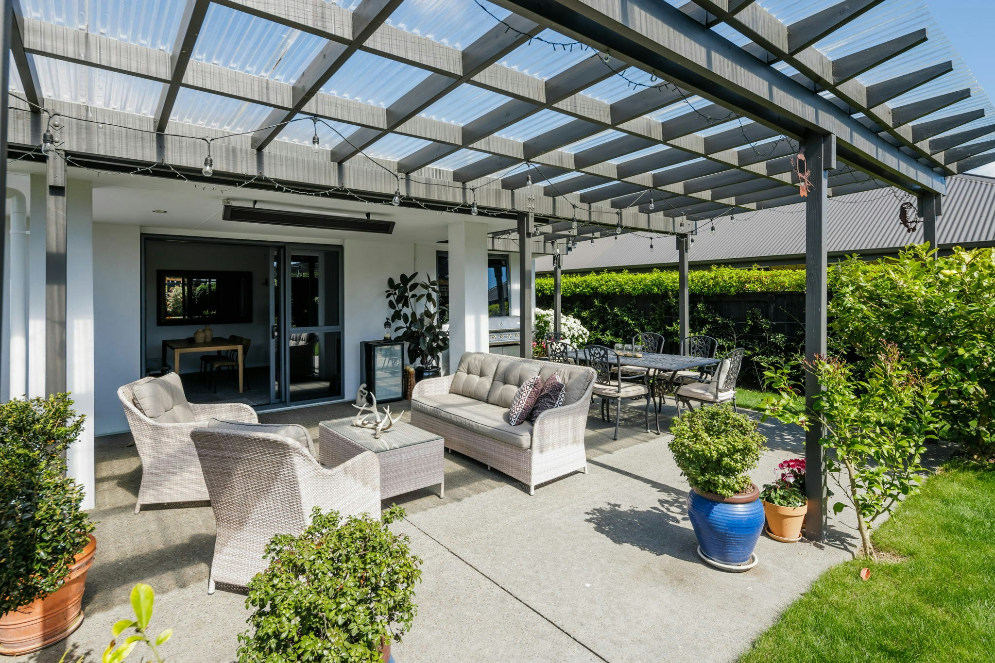 21 web or mls 1818in House AR5 8838