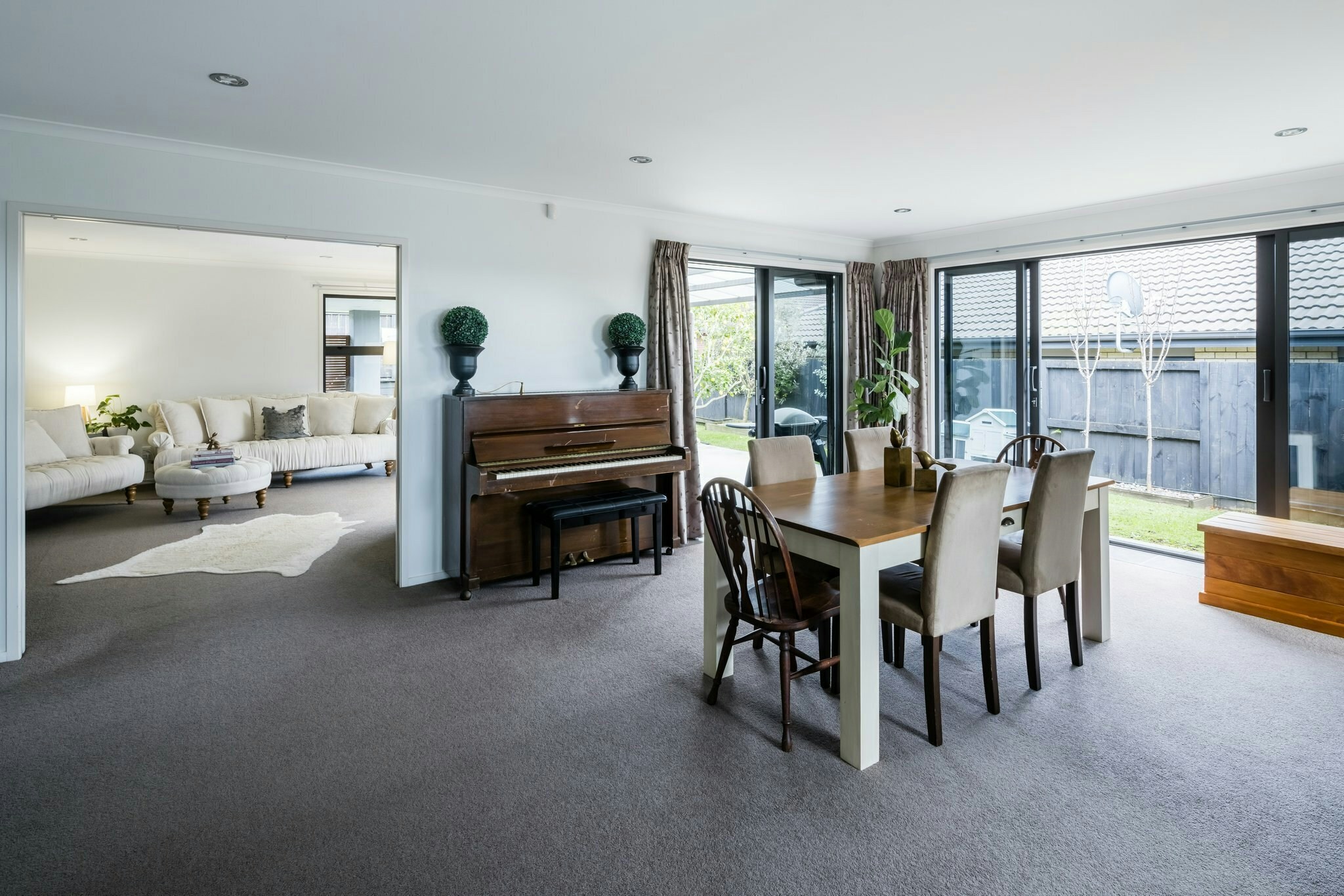 21 web or mls 20 in House AR5 0902