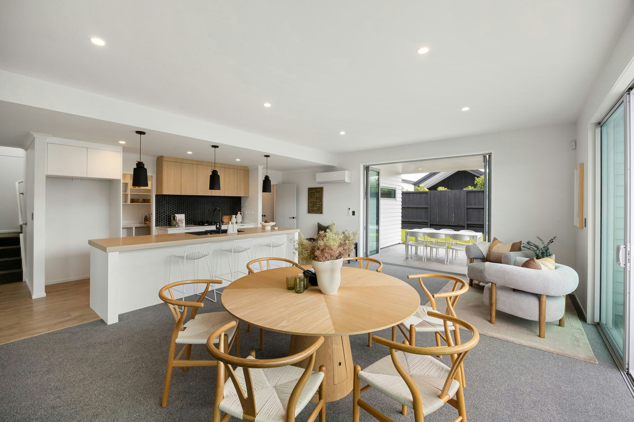 21 web or mls in House AR0 4343