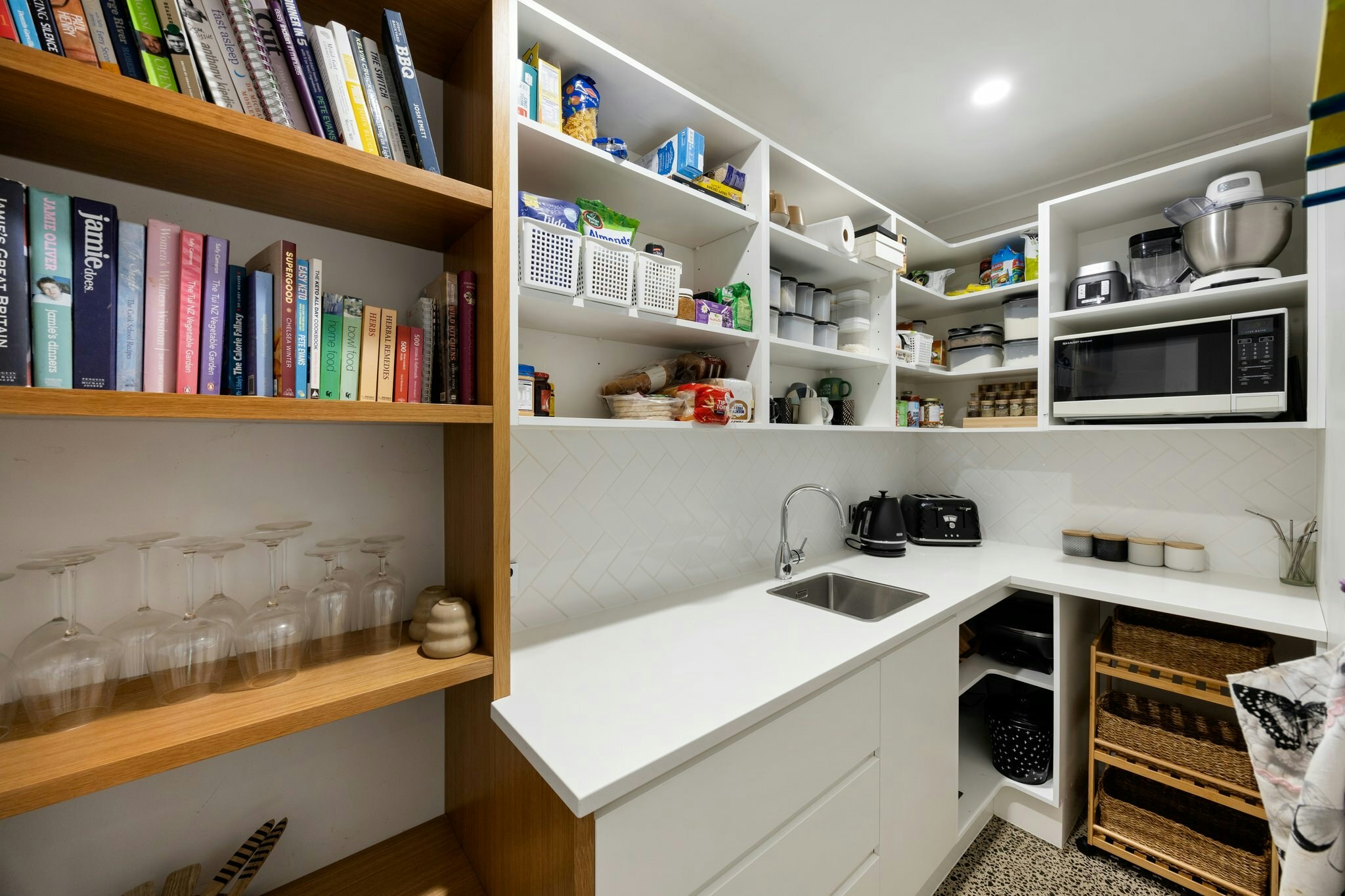 21 web or mls in House AR0 5402