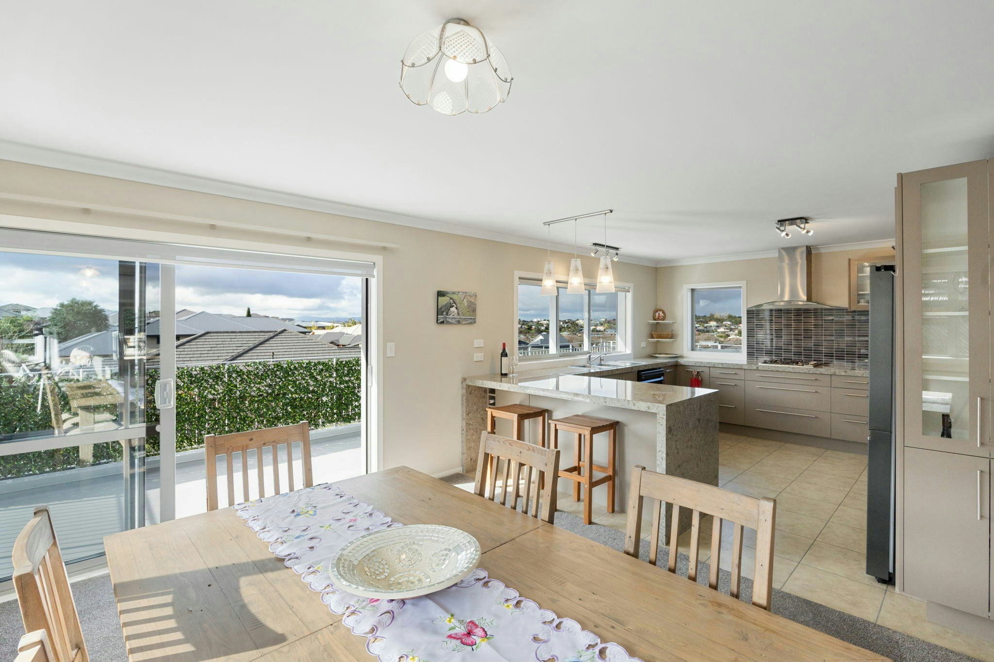 21 web or mls in House AR0 6777