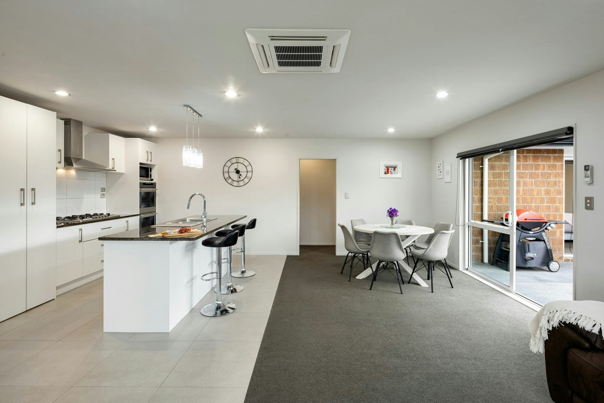 21 web or mls in House AR5 4972