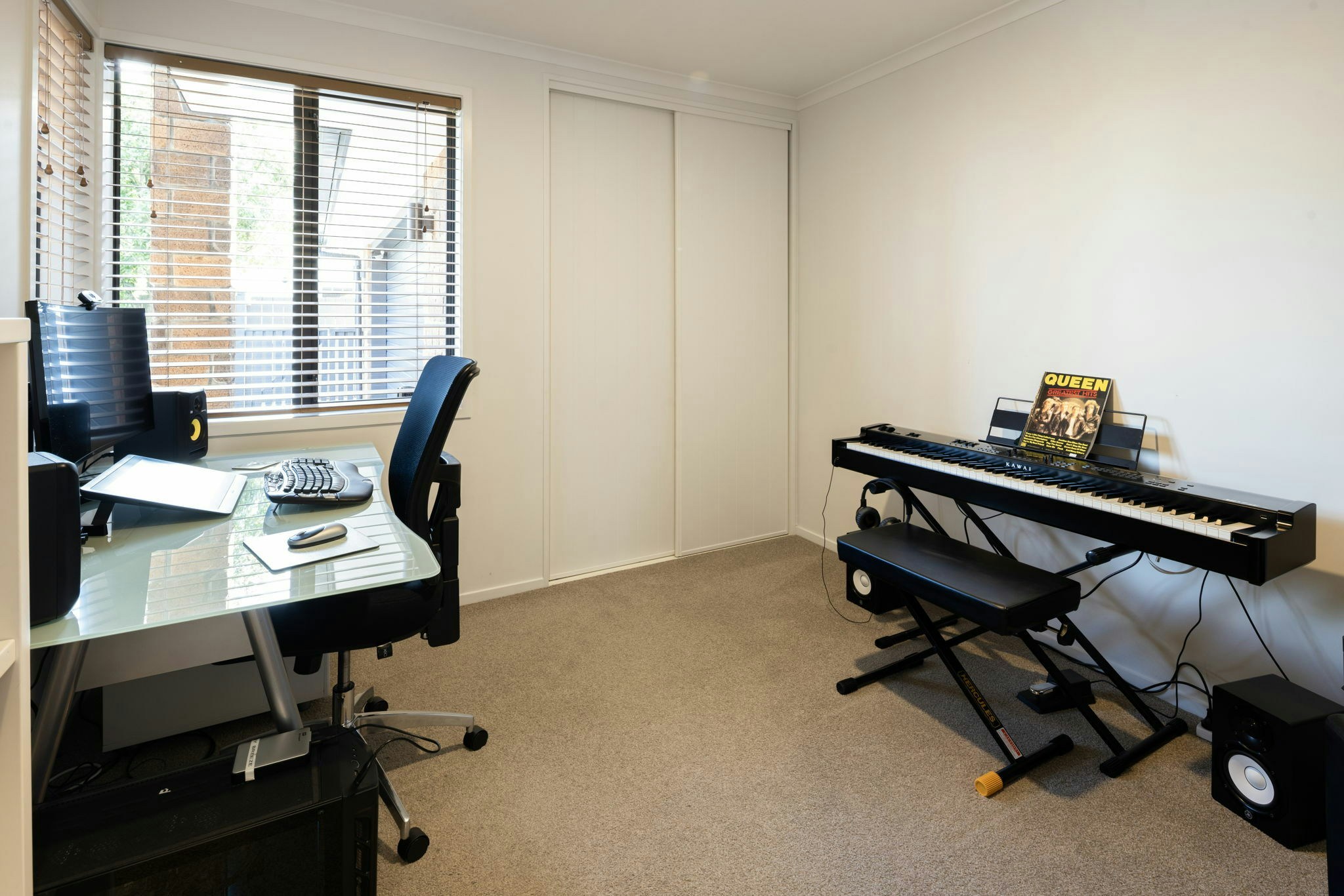 21 web or mls in House AR5 5198