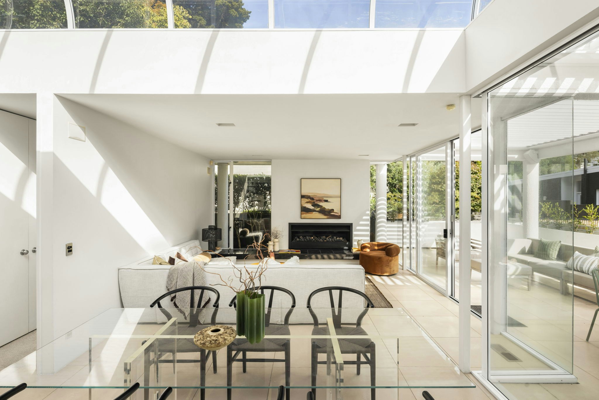 21 web or mls in House AR5 5325