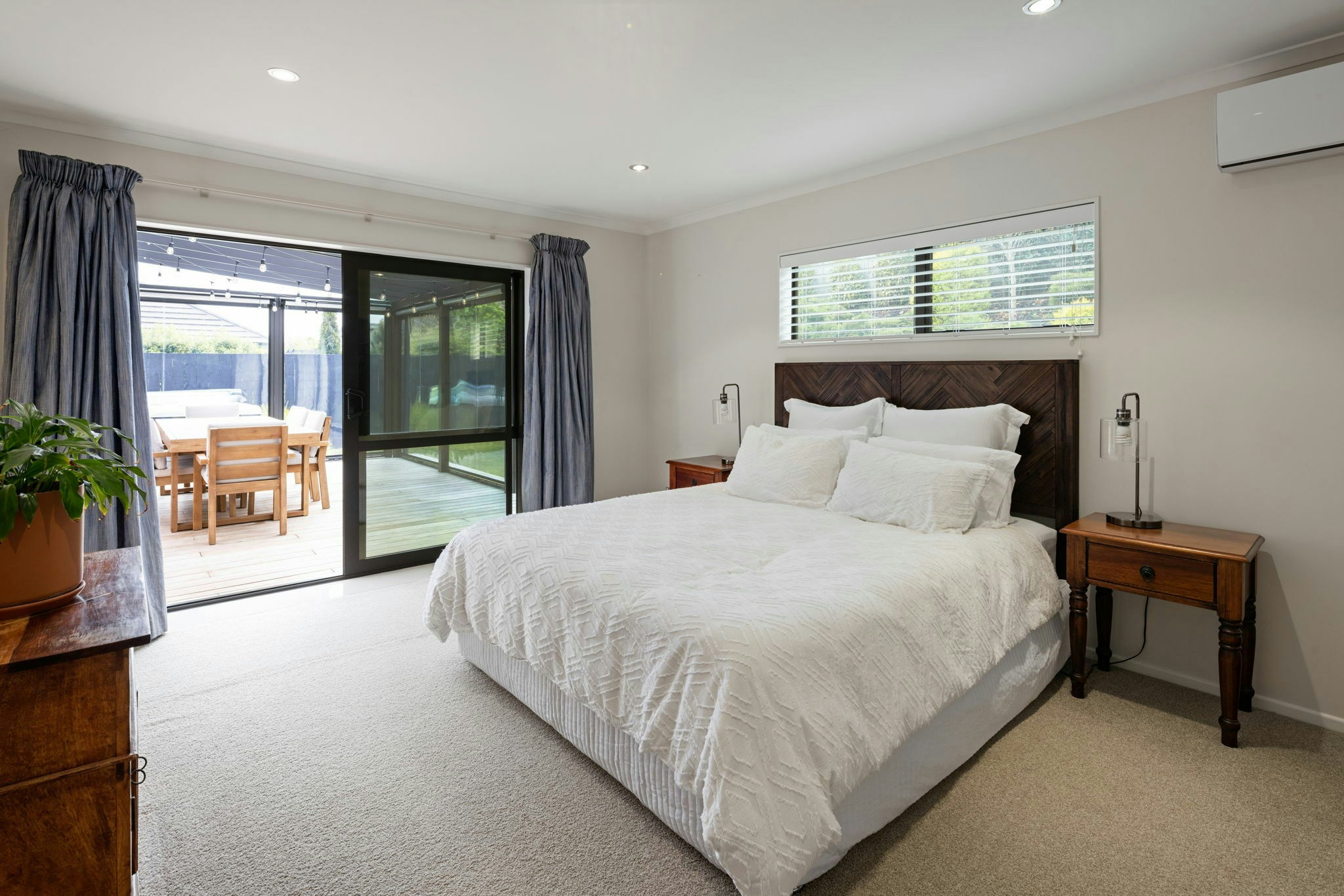 22 web or mls in House AR5 7449