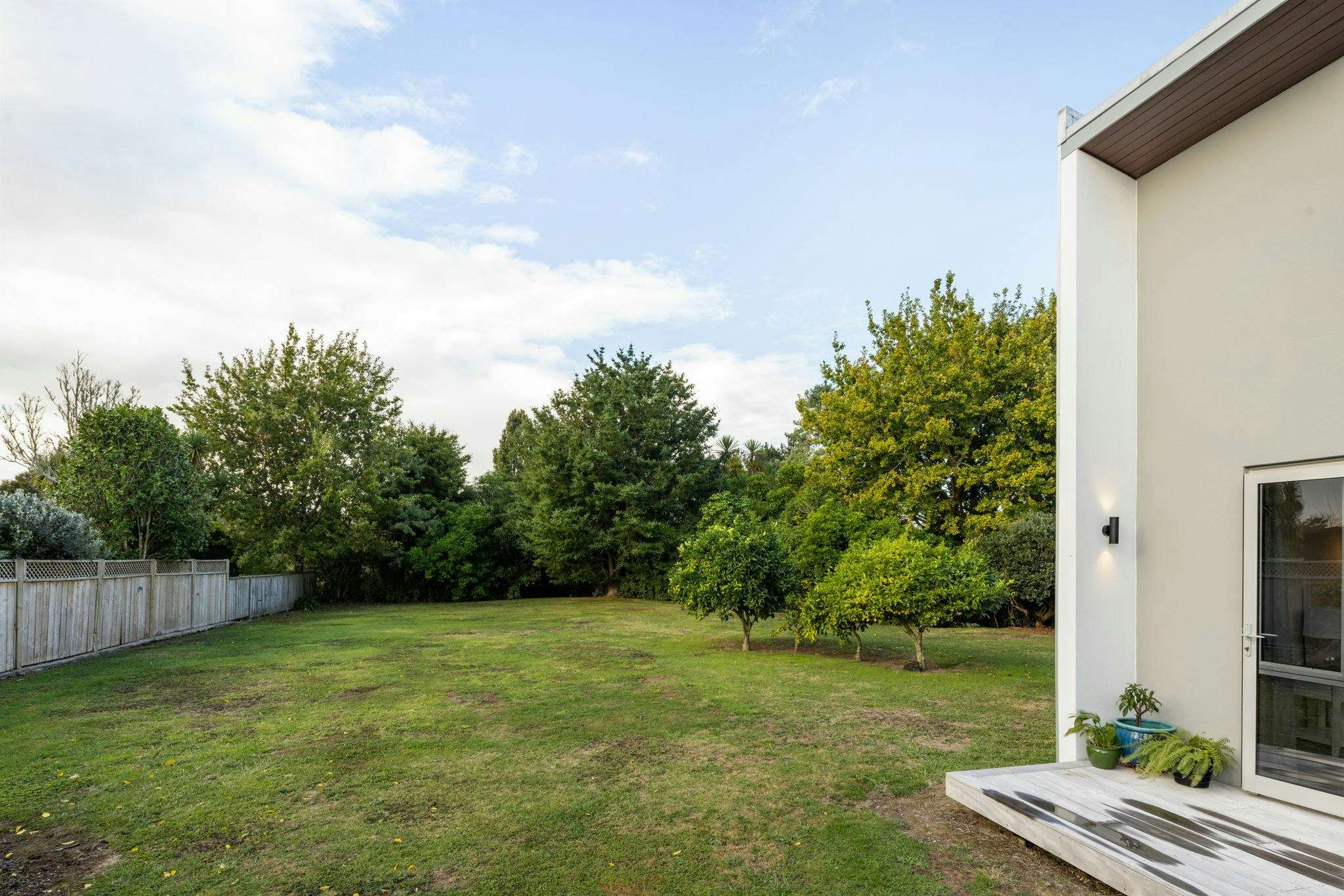 22 web or mls in House AR5 8333