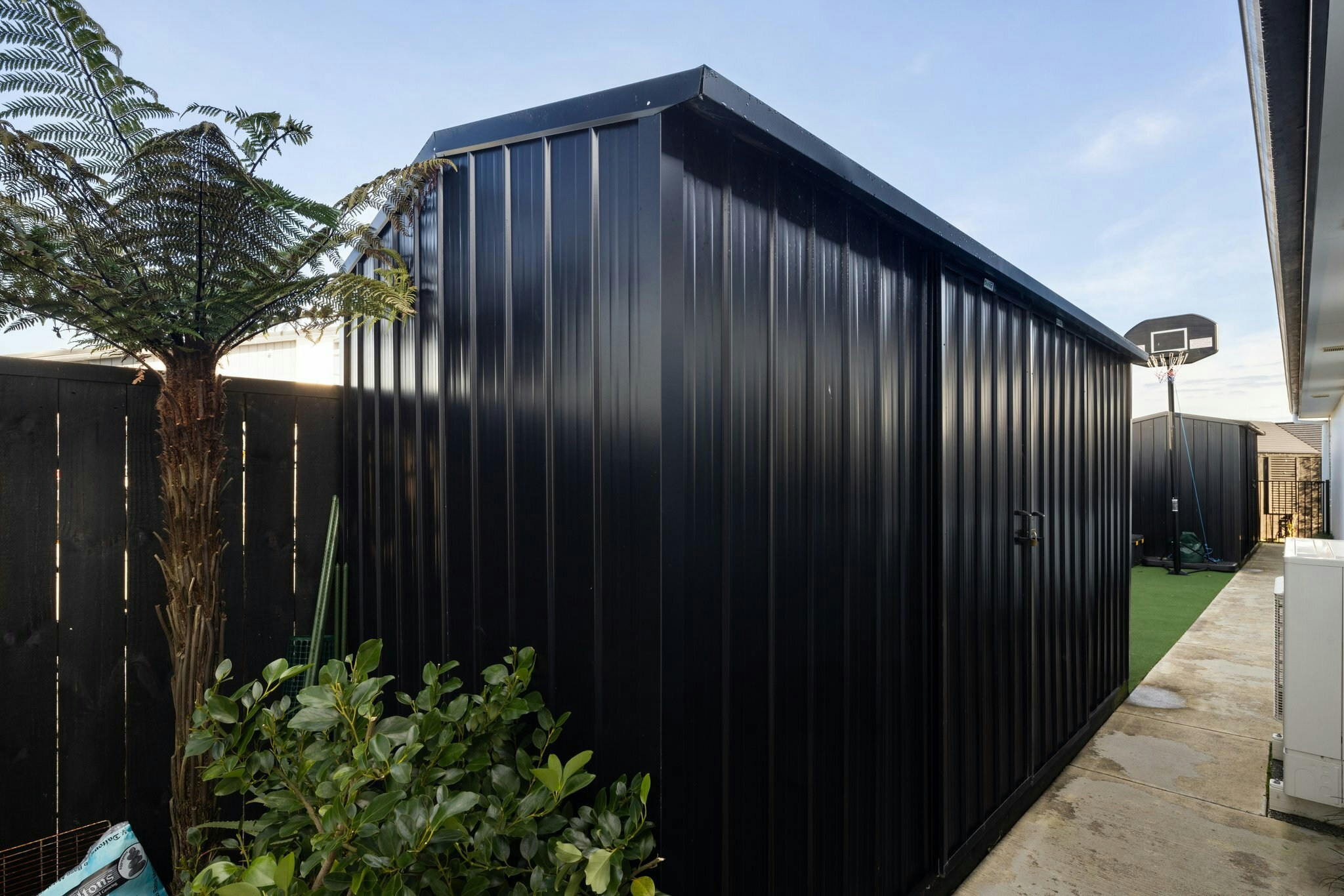 22 web or mls in House AR5 9947