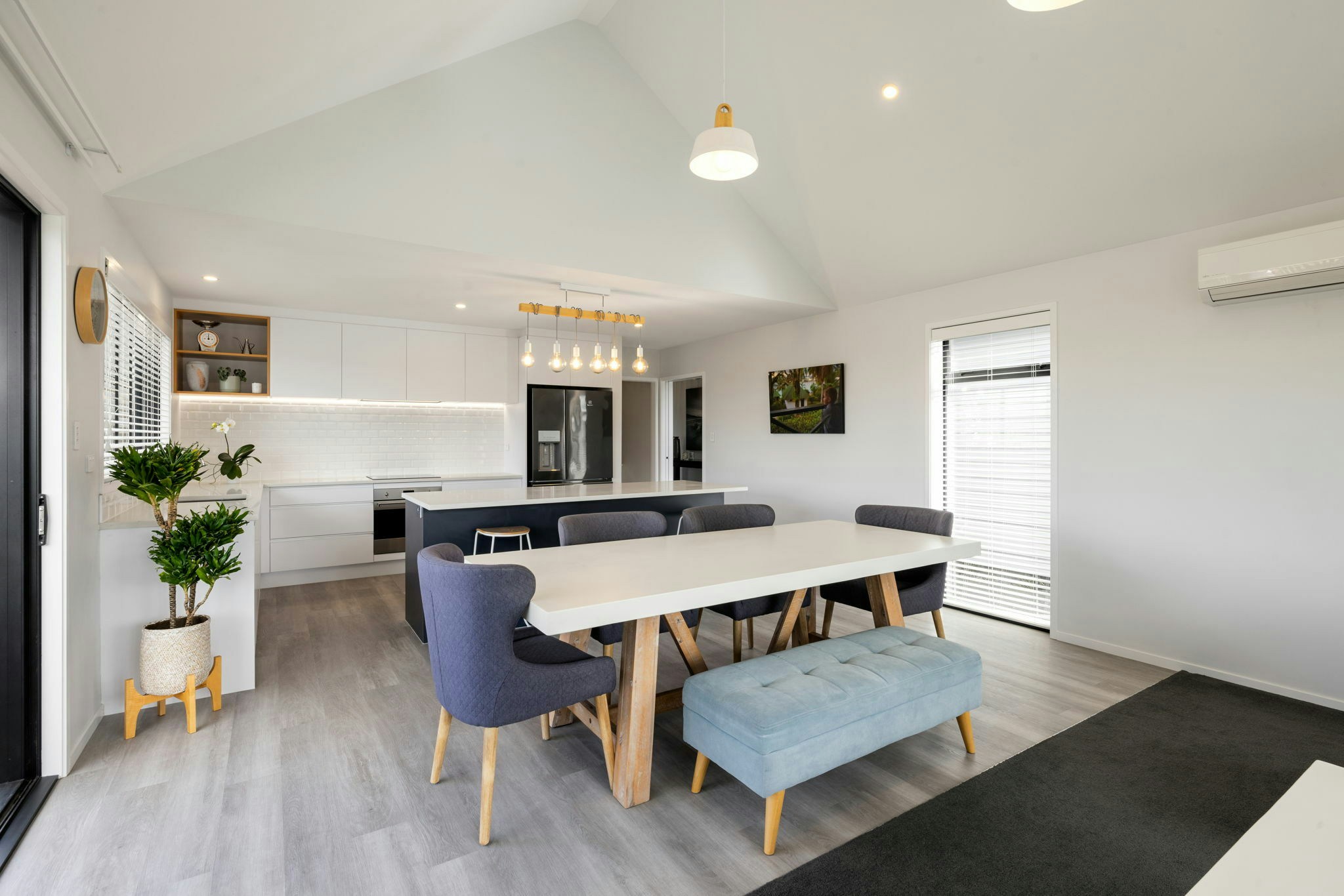 22 web or mls in House SR5 7437