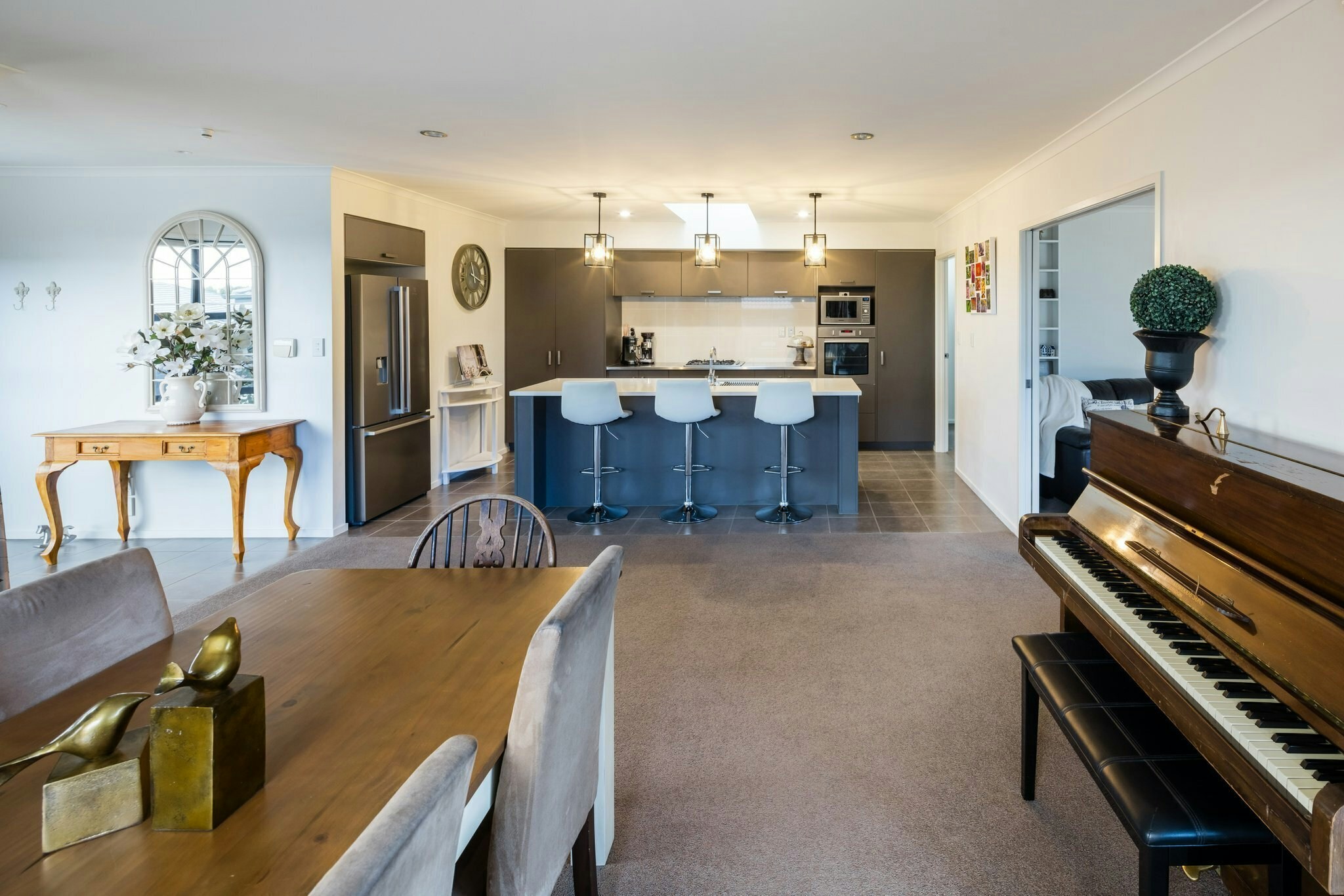 23 web or mls 22 in House AR5 0917