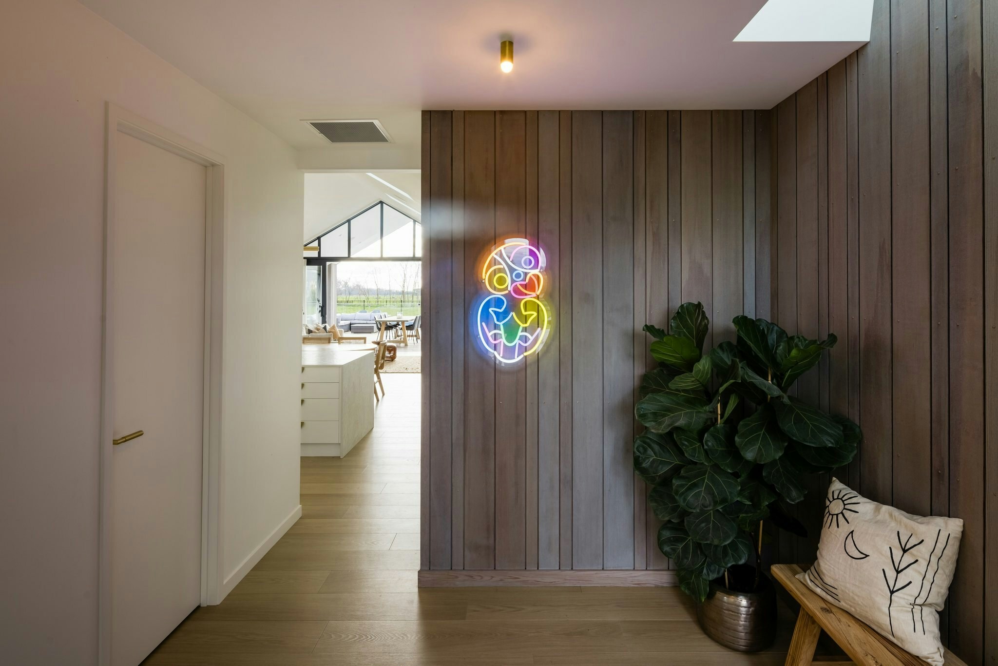 23 web or mls 22 in House AR5 1887