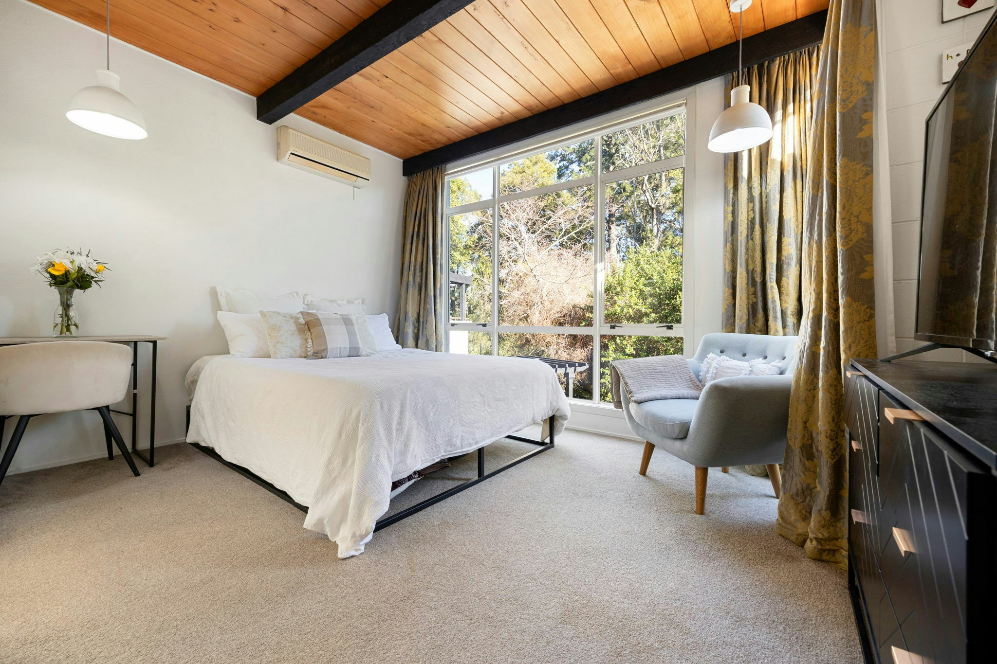 23 web or mls in House AR0 5318