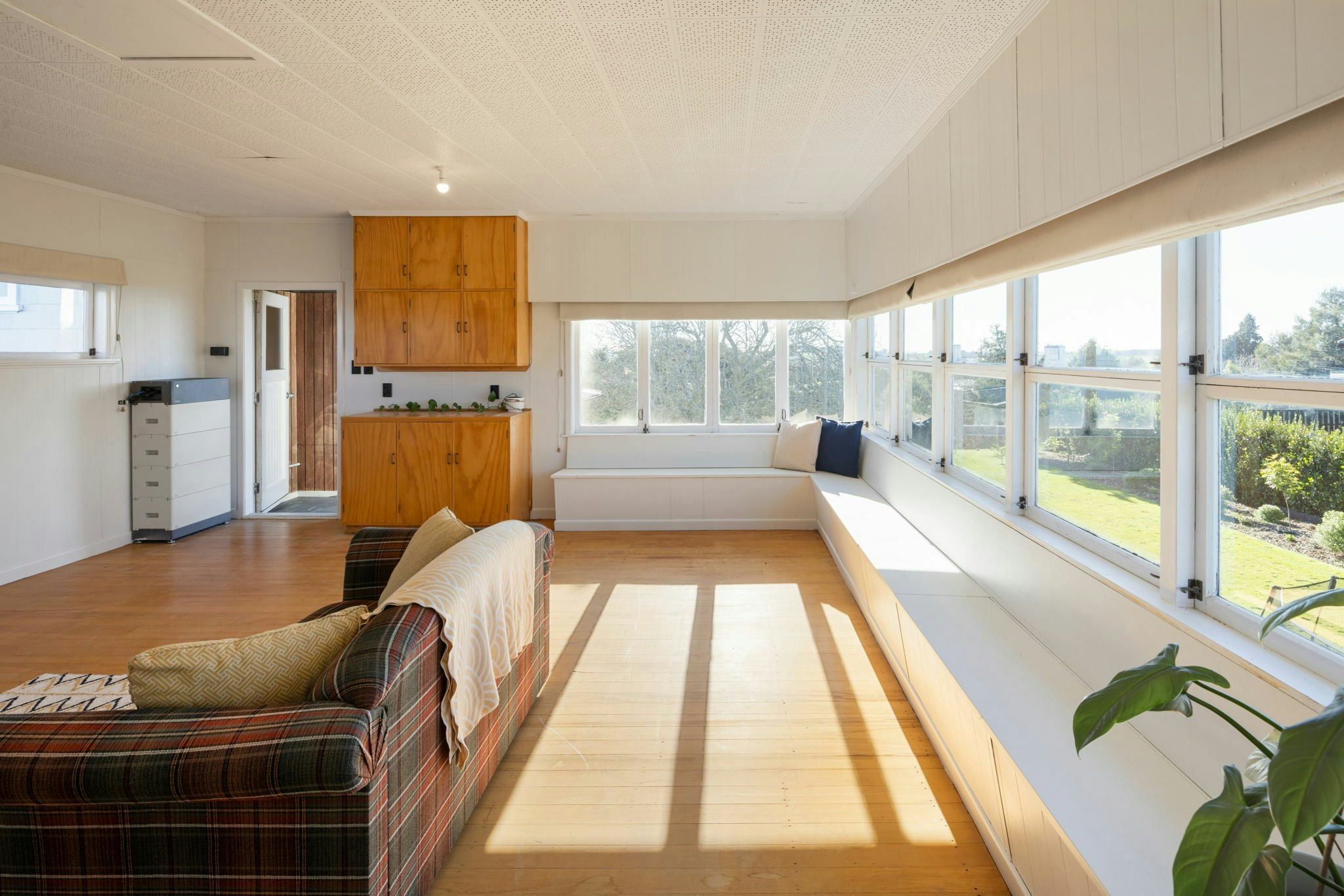 23 web or mls in House AR5 1514