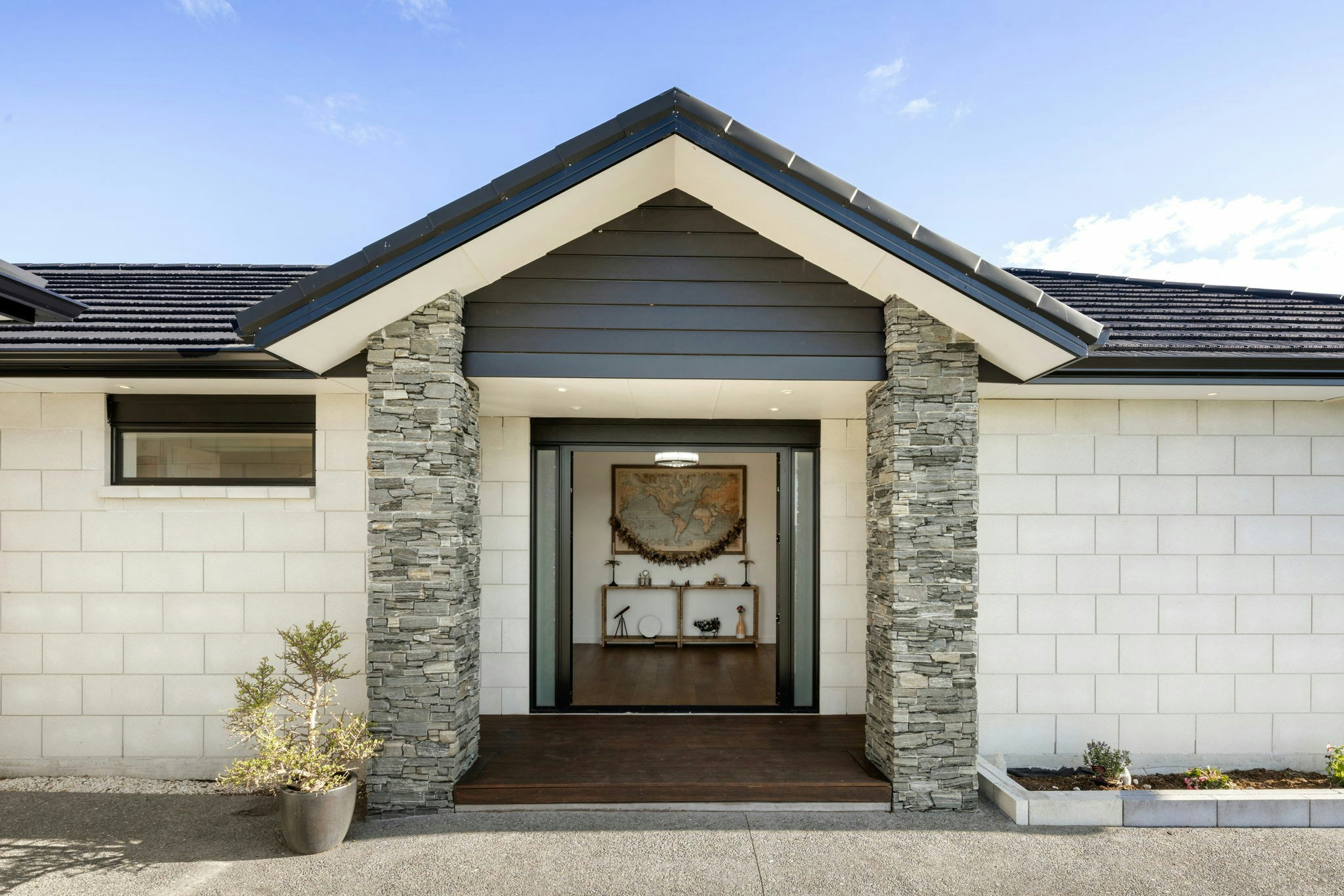 23 web or mls in House AR5 7267