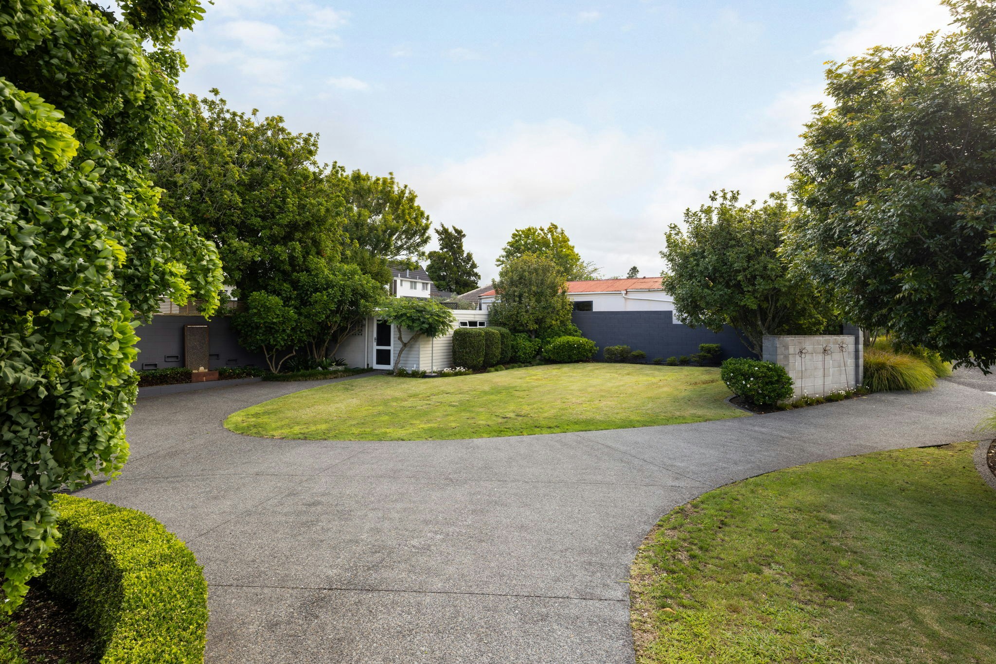 23 web or mls in House AR5 7606