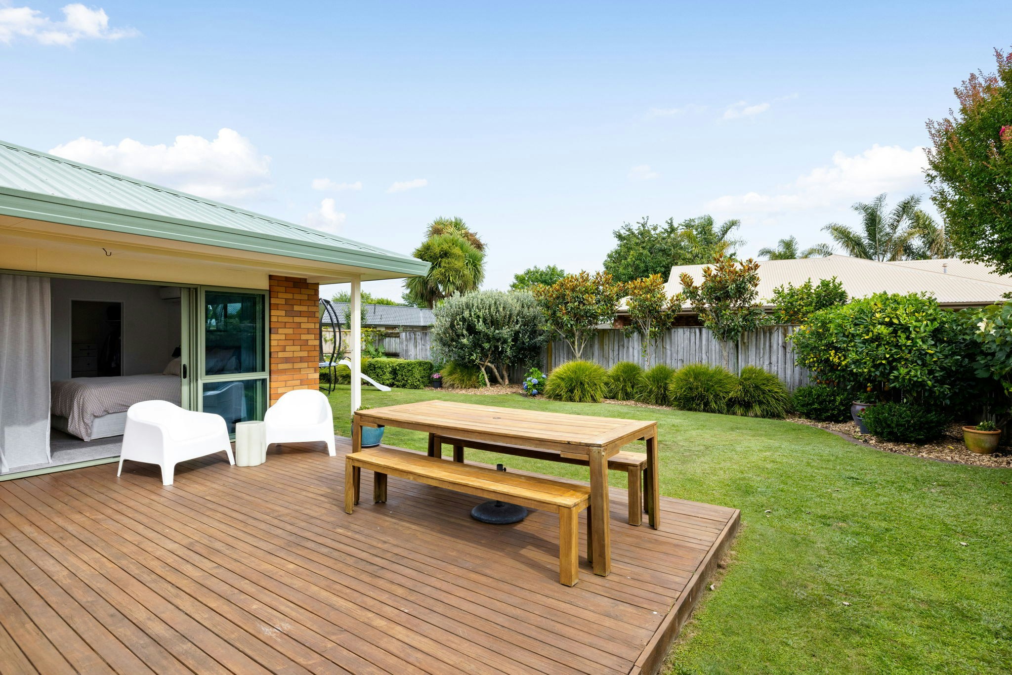 23 web or mls in House SR5 0137