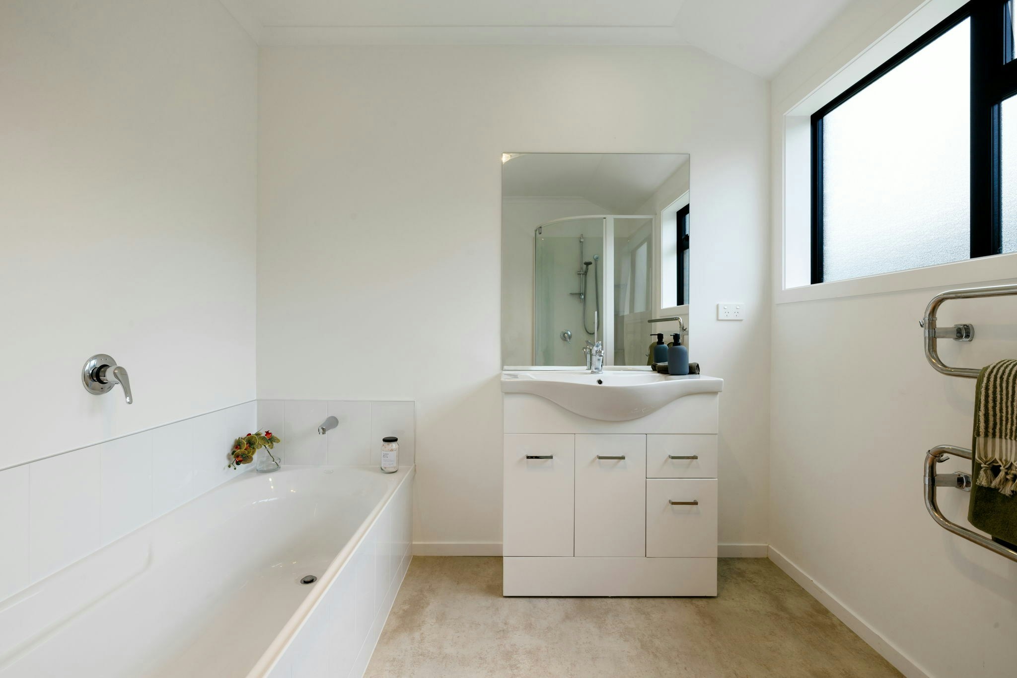 23 web or mls in House SR5 7309