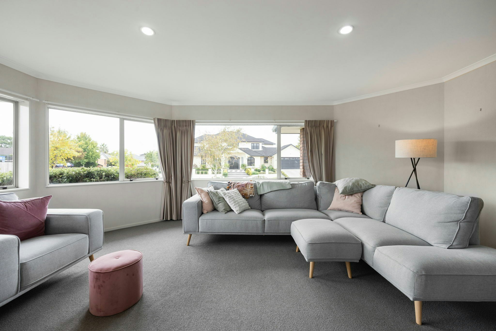 24 web or mls in House AR0 2554