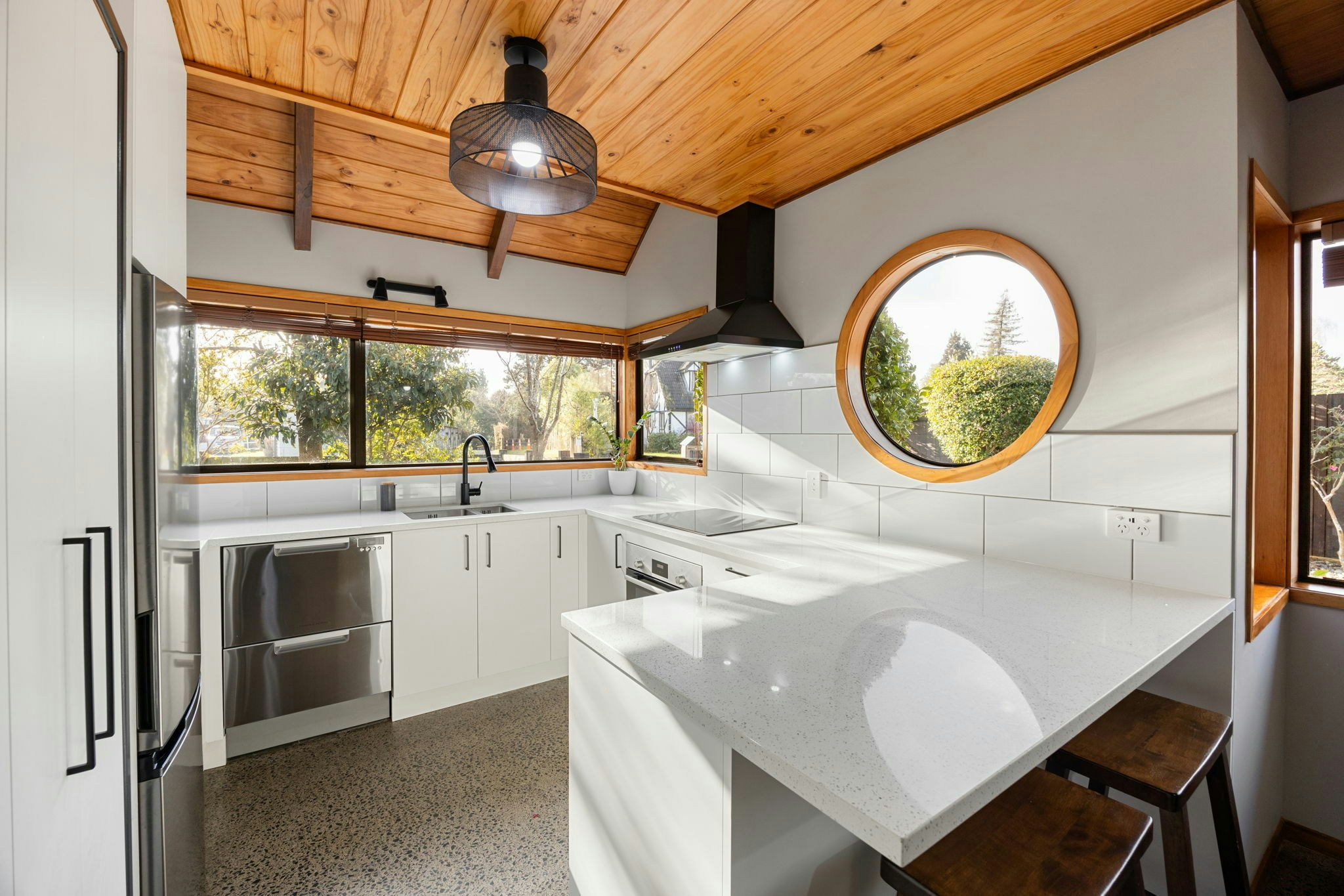 24 web or mls in House AR0 4160