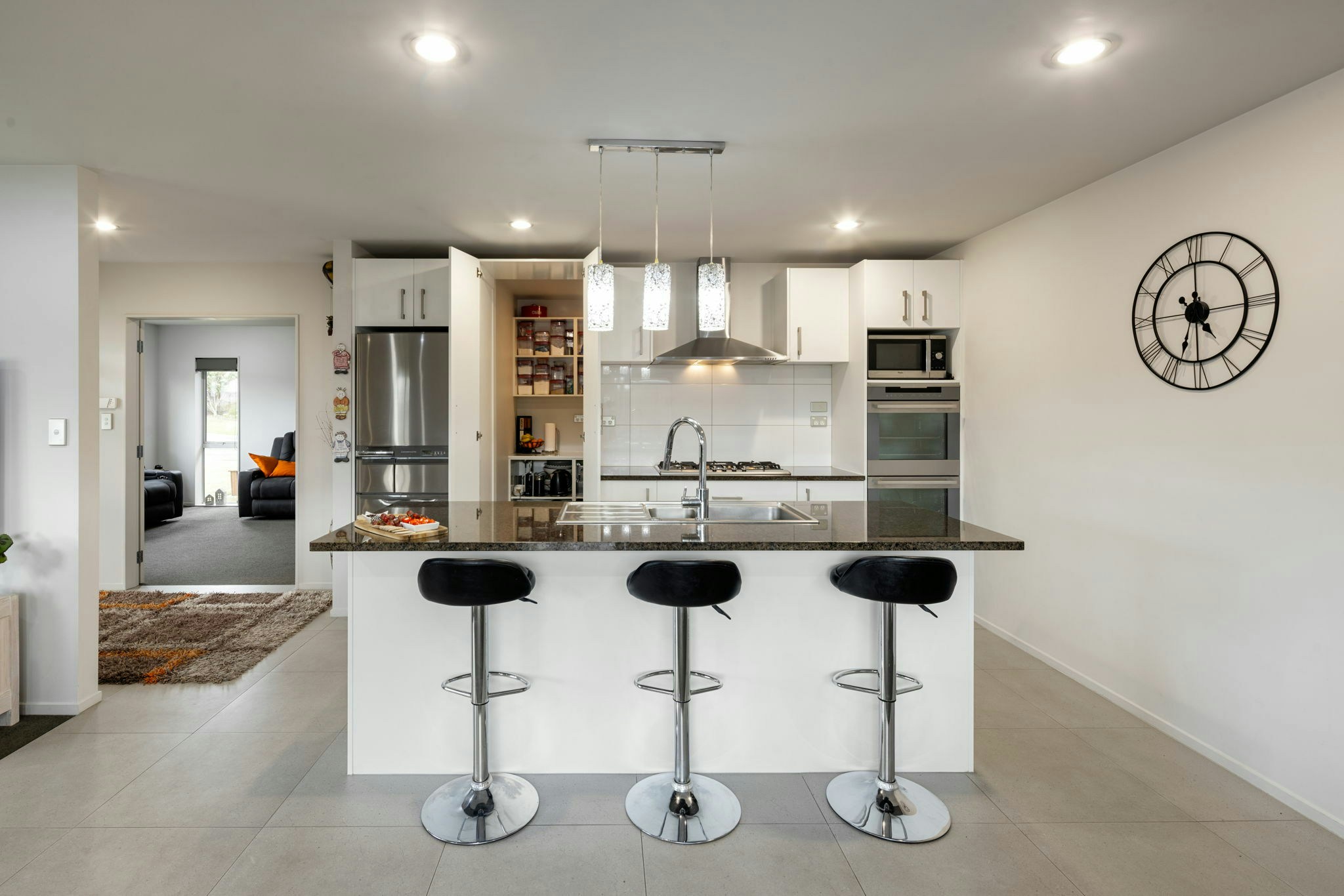 24 web or mls in House AR5 4985