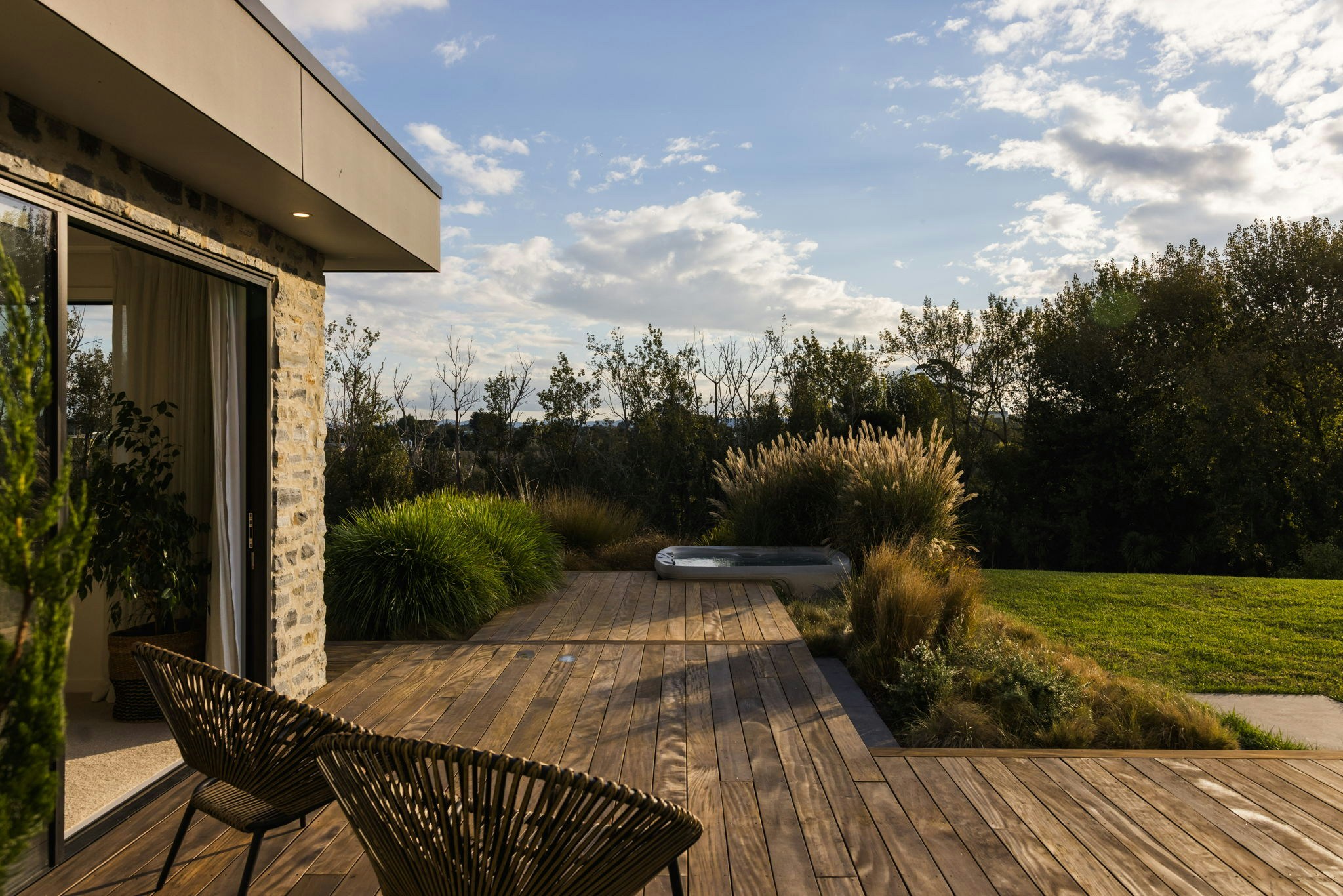 24 web or mls in House AR5 5100