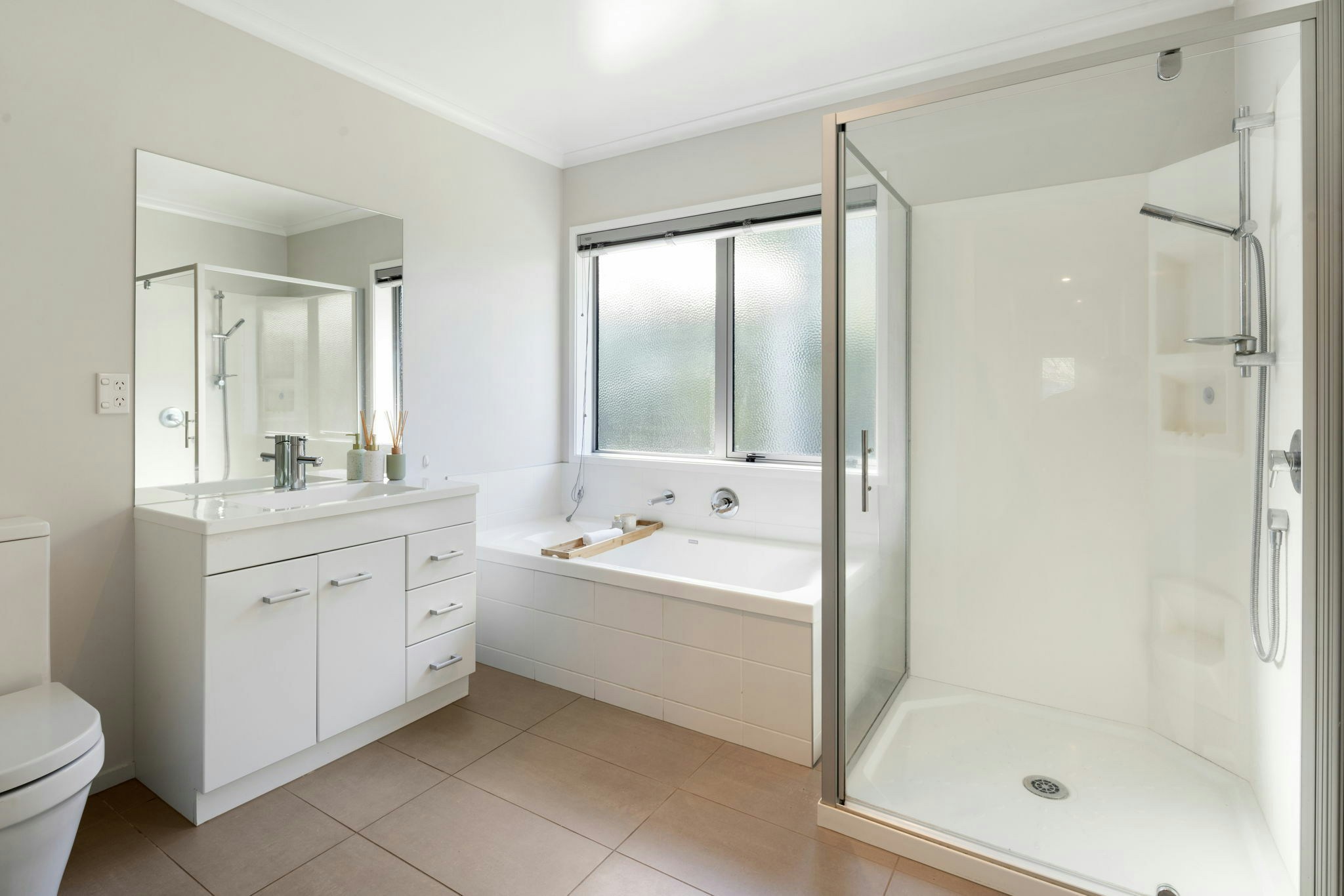 24 web or mls in House AR5 6758