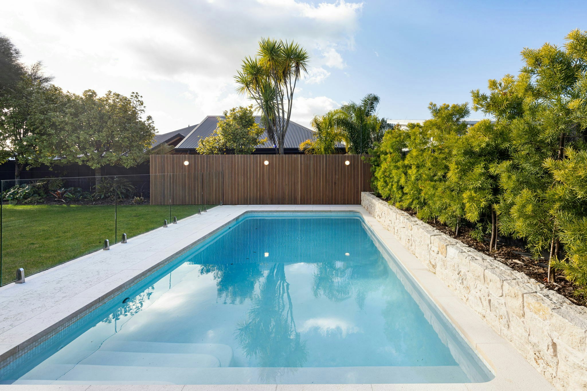 24 web or mls in House AR5 7722