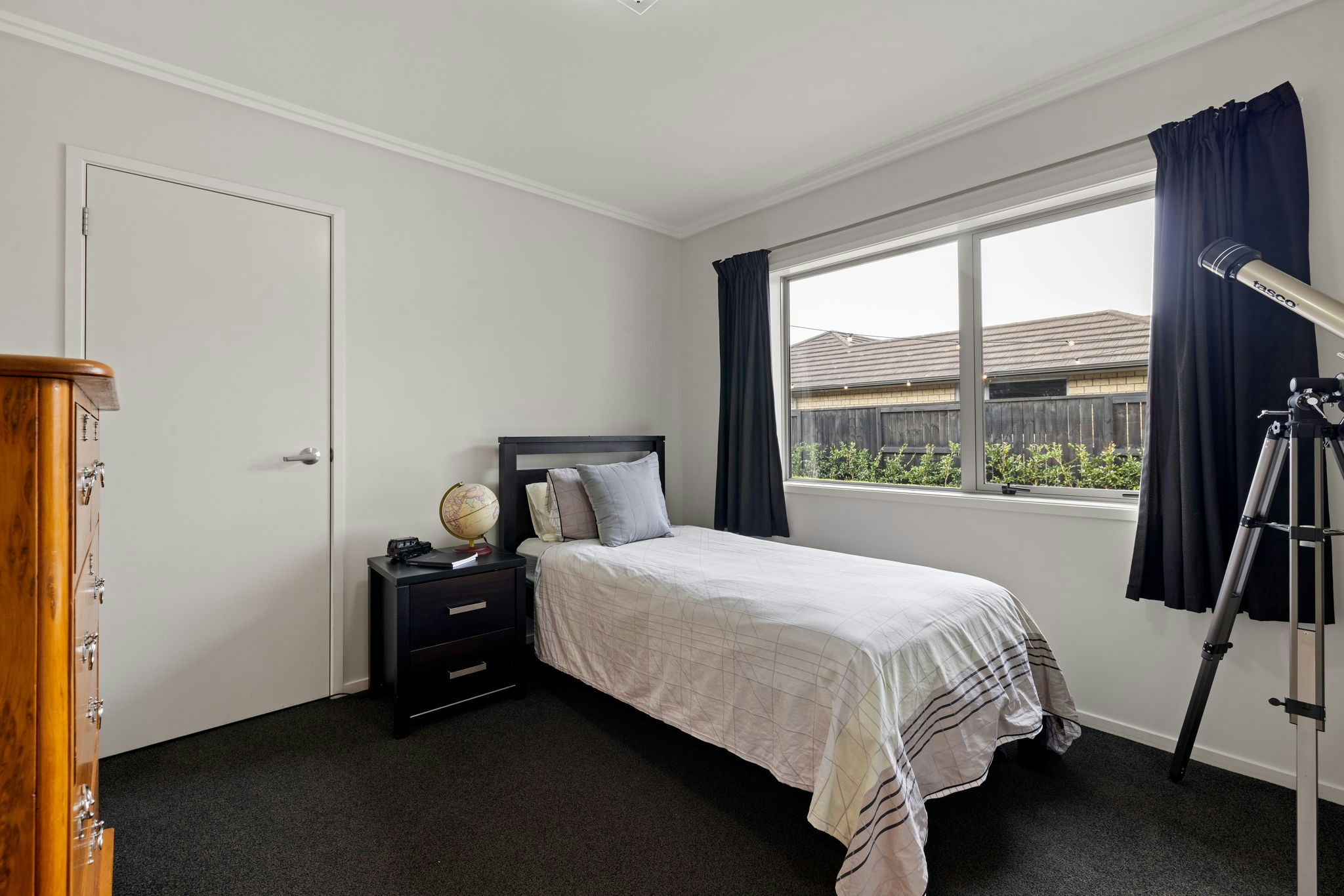 24 web or mls in House SR5 0957