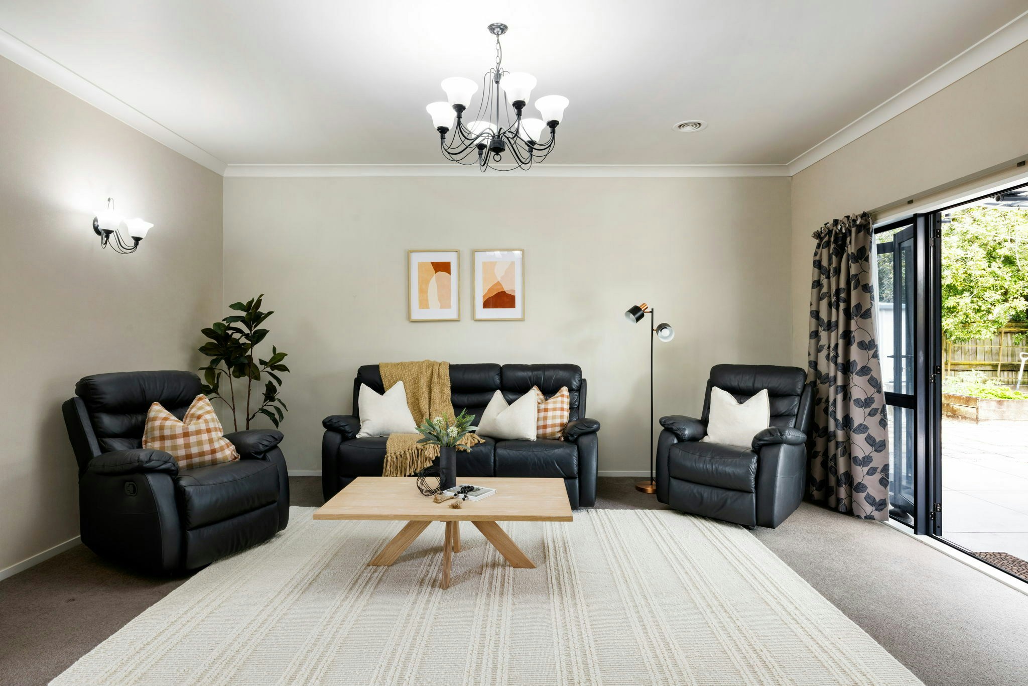 24 web or mls in House SR5 4121