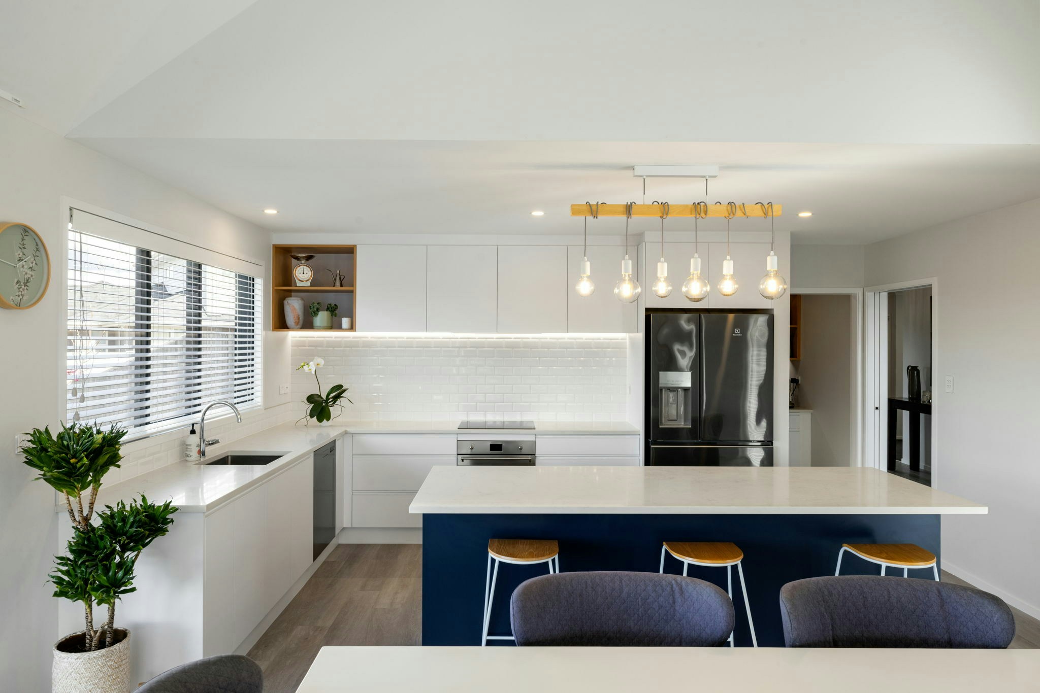 24 web or mls in House SR5 7457