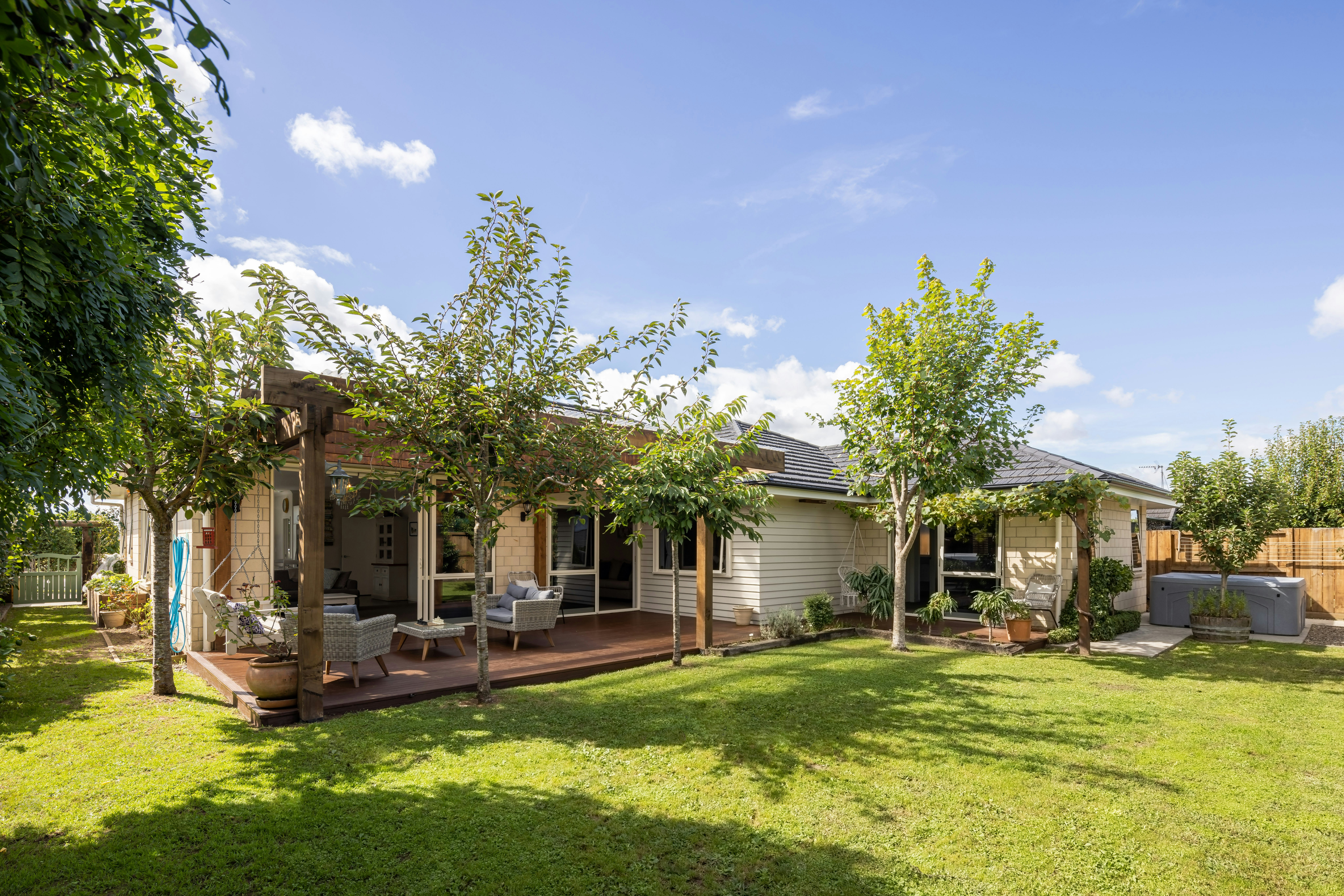 24 aaron radford AR5 9389 Edit